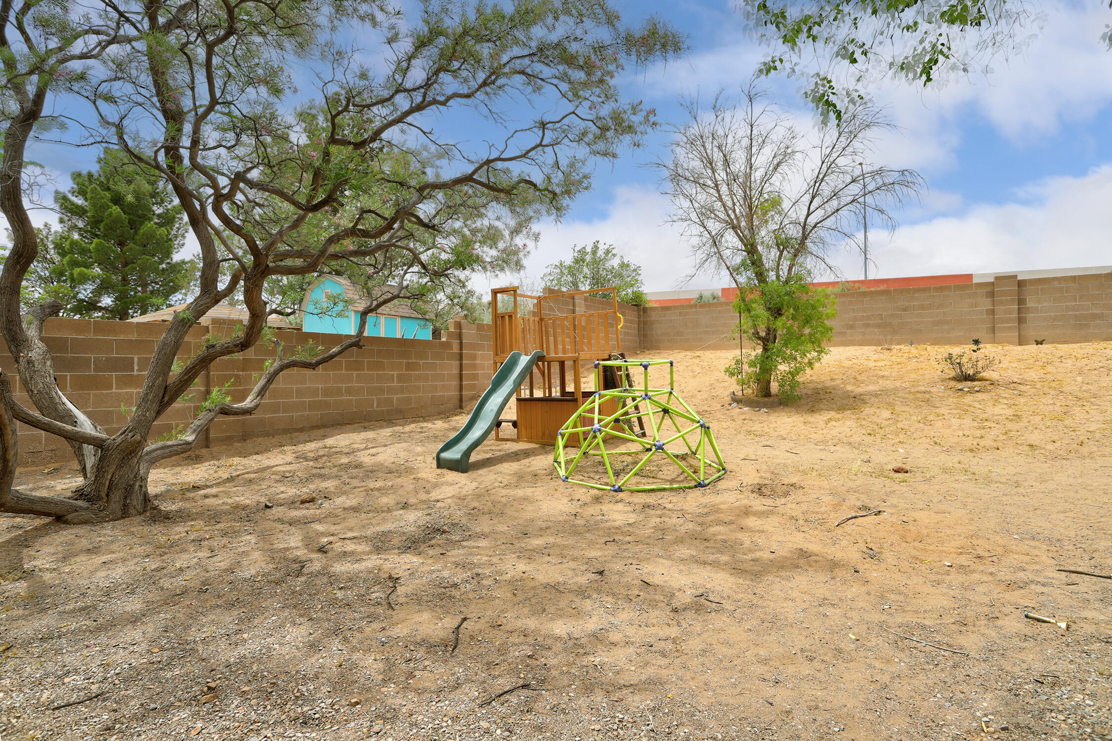 Photo 13 — 2405 Agua Fria Drive NE