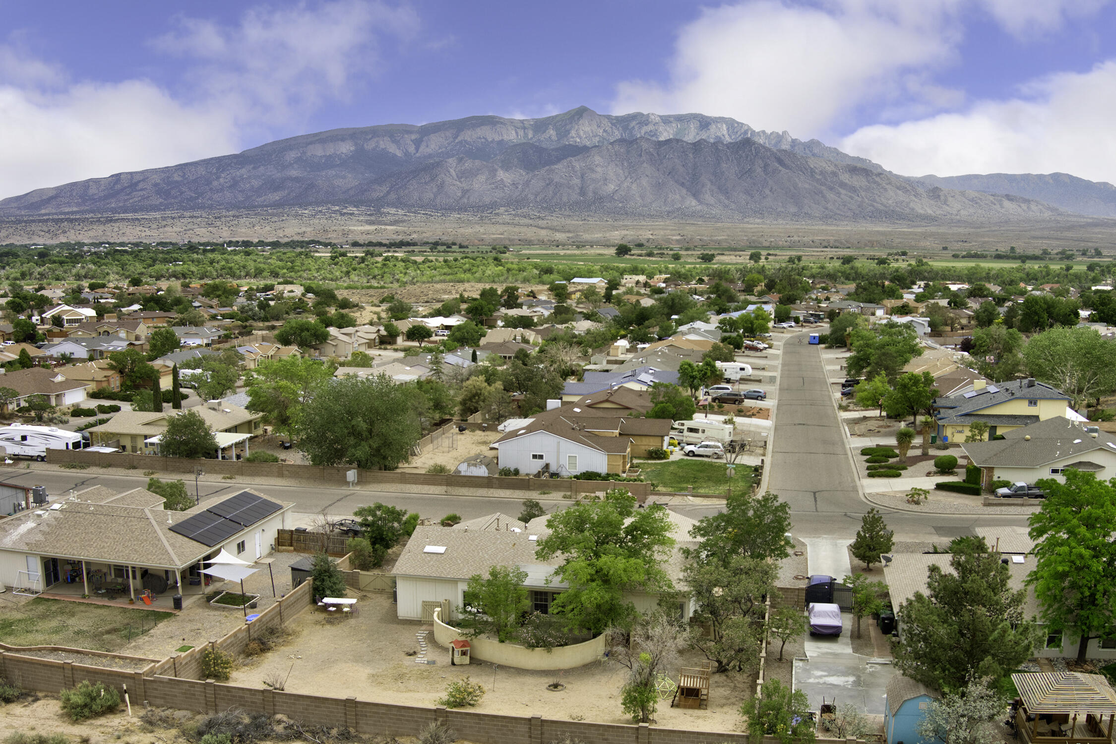 Photo 19 — 2405 Agua Fria Drive NE