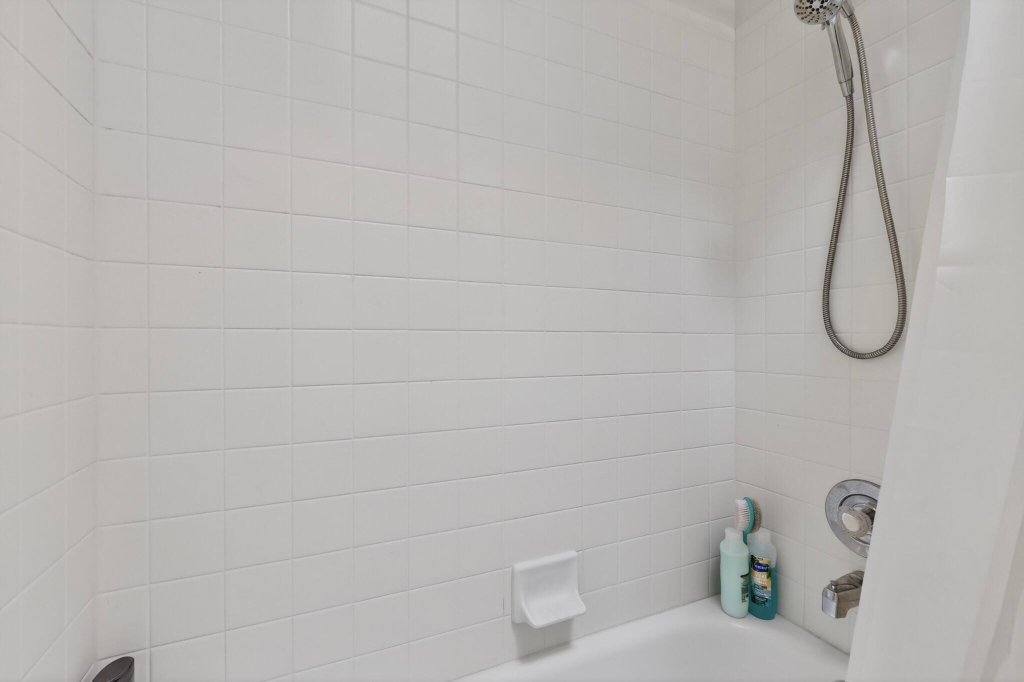 Photo 6 — 9324 Saguaro Street NW