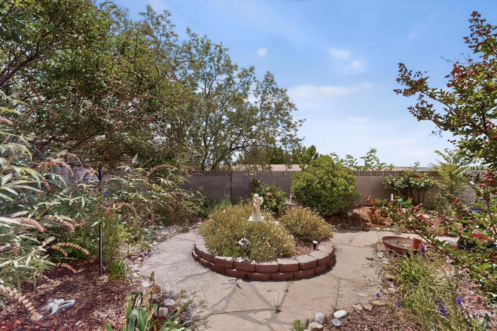 Photo 17 — 9324 Saguaro Street NW