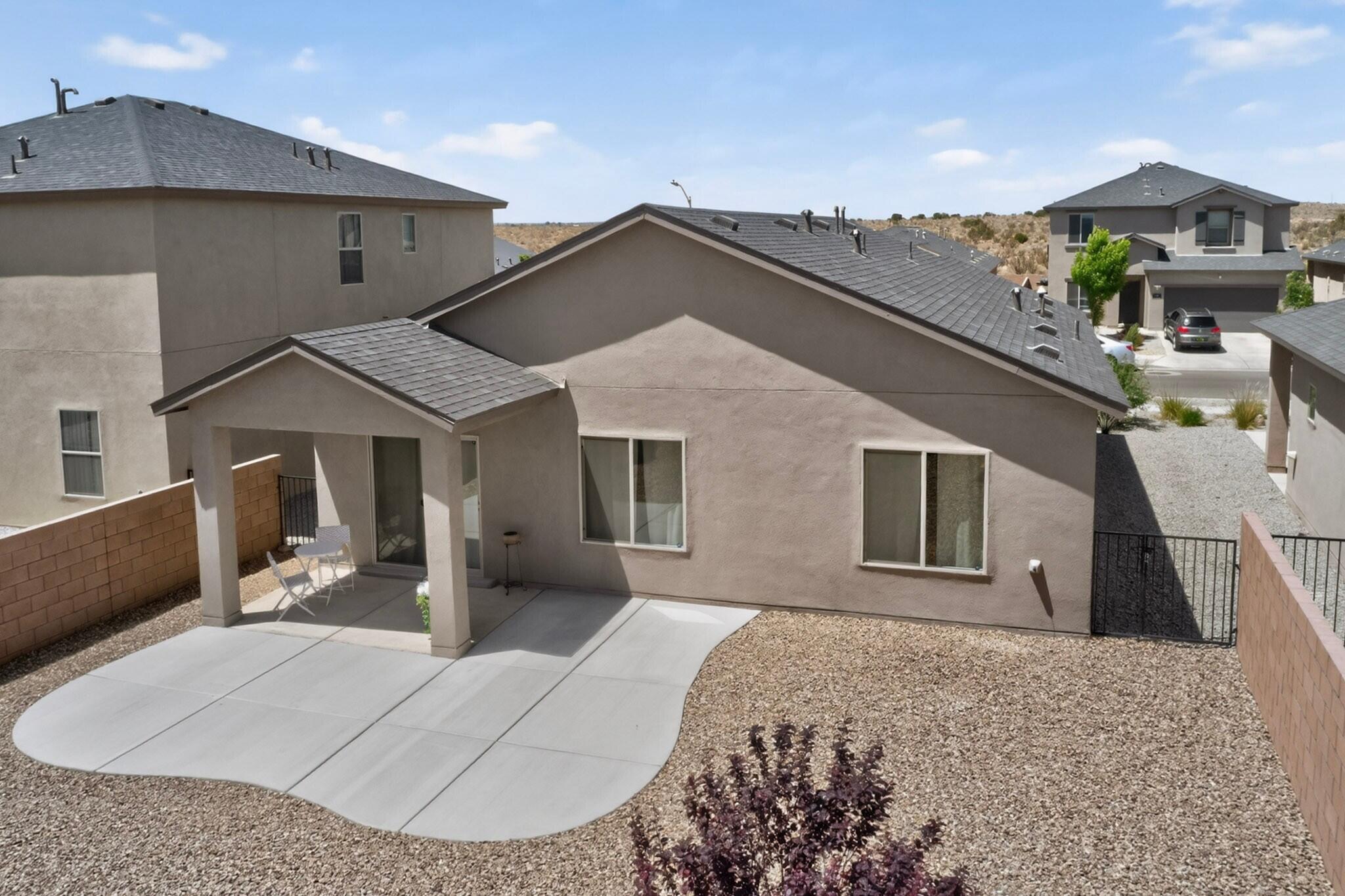 Photo 7 — 150 Spectrum Avenue SW