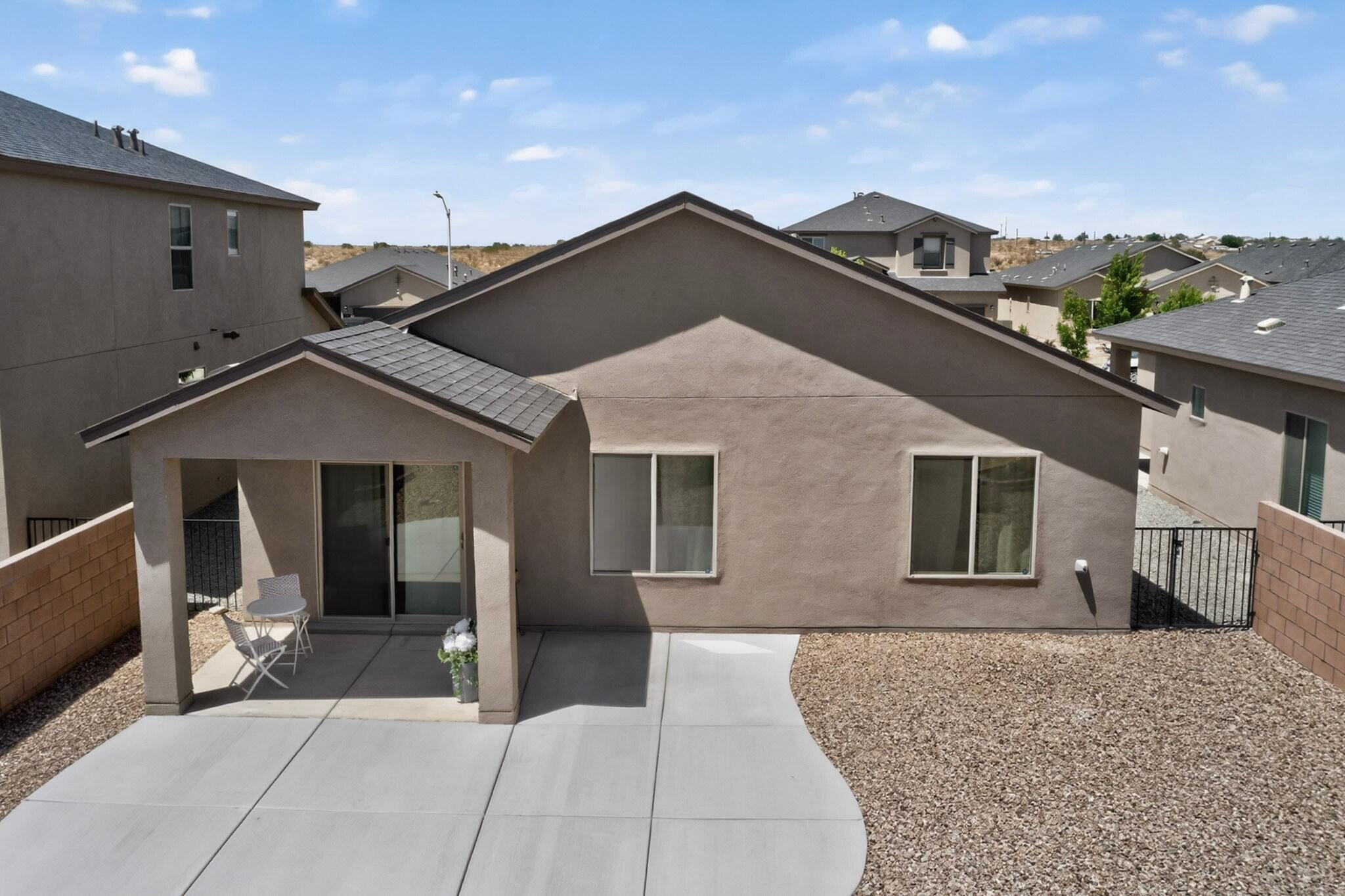 Photo 6 — 150 Spectrum Avenue SW