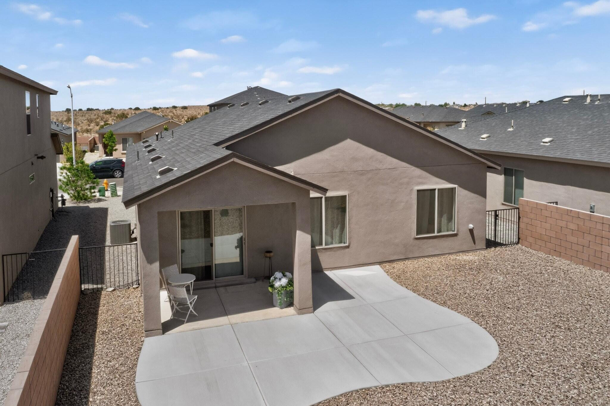 Photo 5 — 150 Spectrum Avenue SW