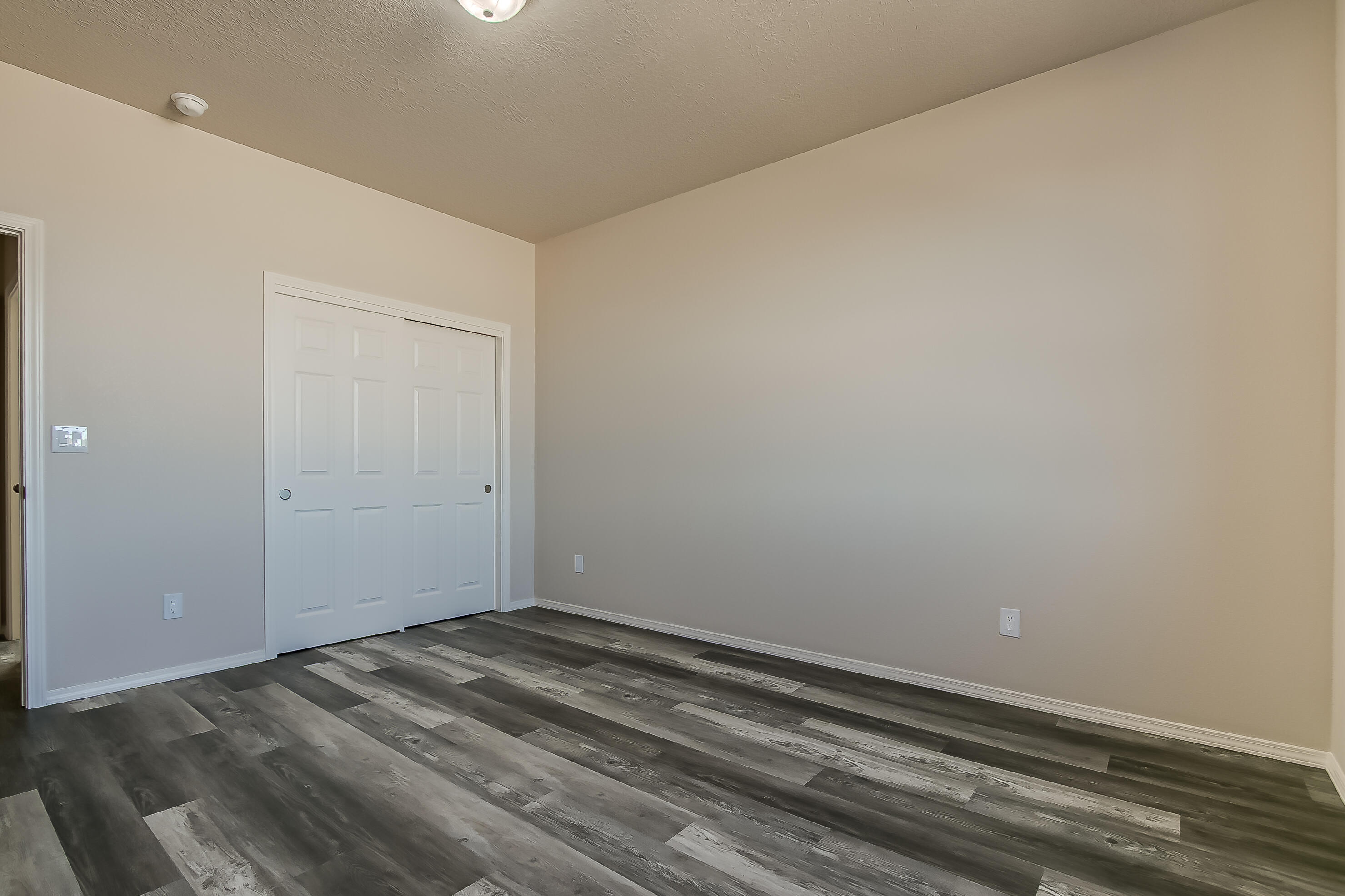 Photo 20 — 32 2nd Street NE