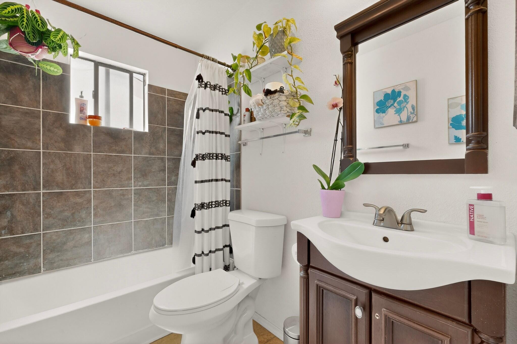Photo 8 — 4720 Opal Drive NE