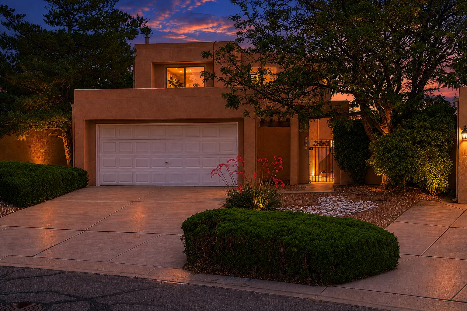 4922 Casa Del Oso NE