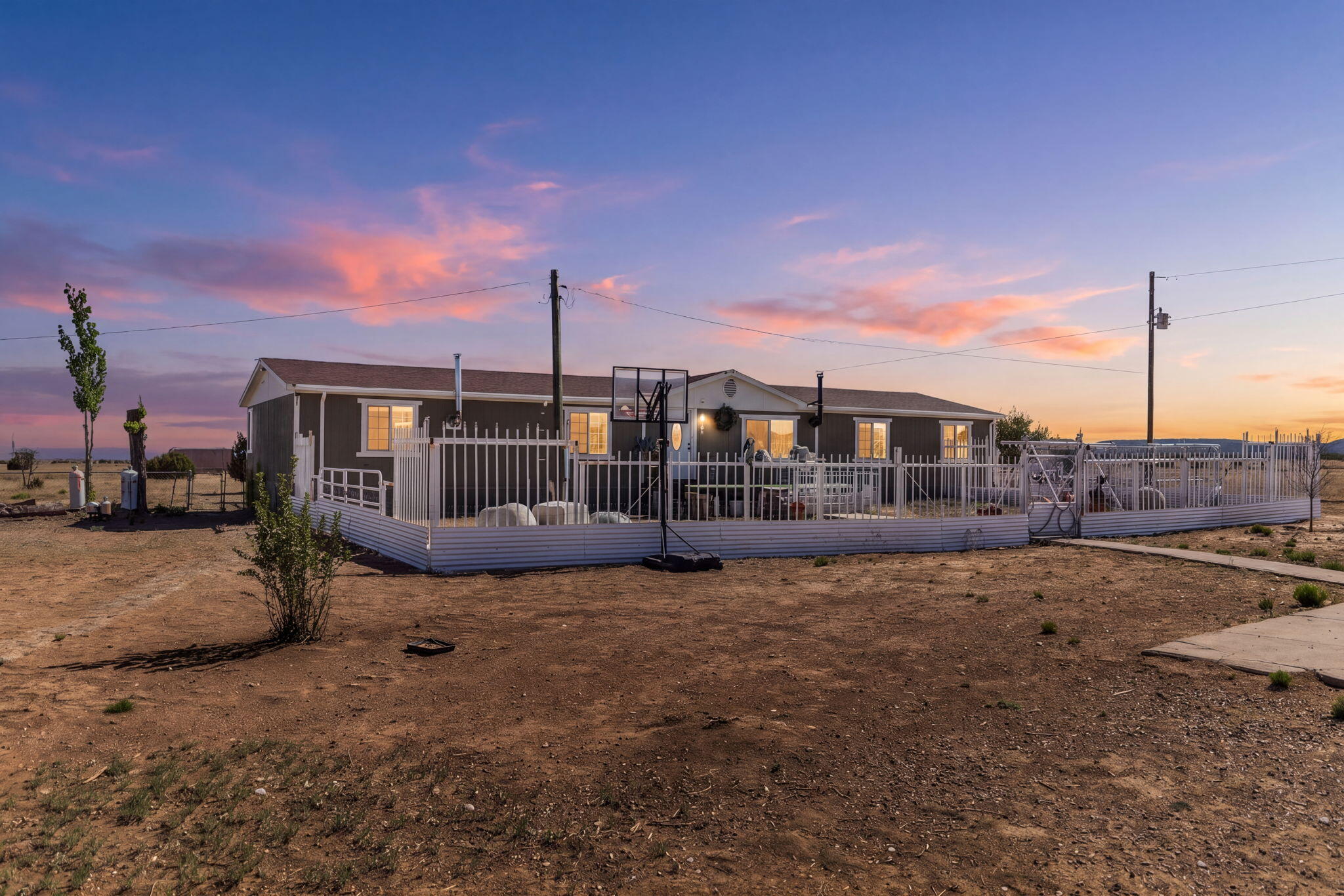 35 Tyler Loop, Moriarty, NM 87035