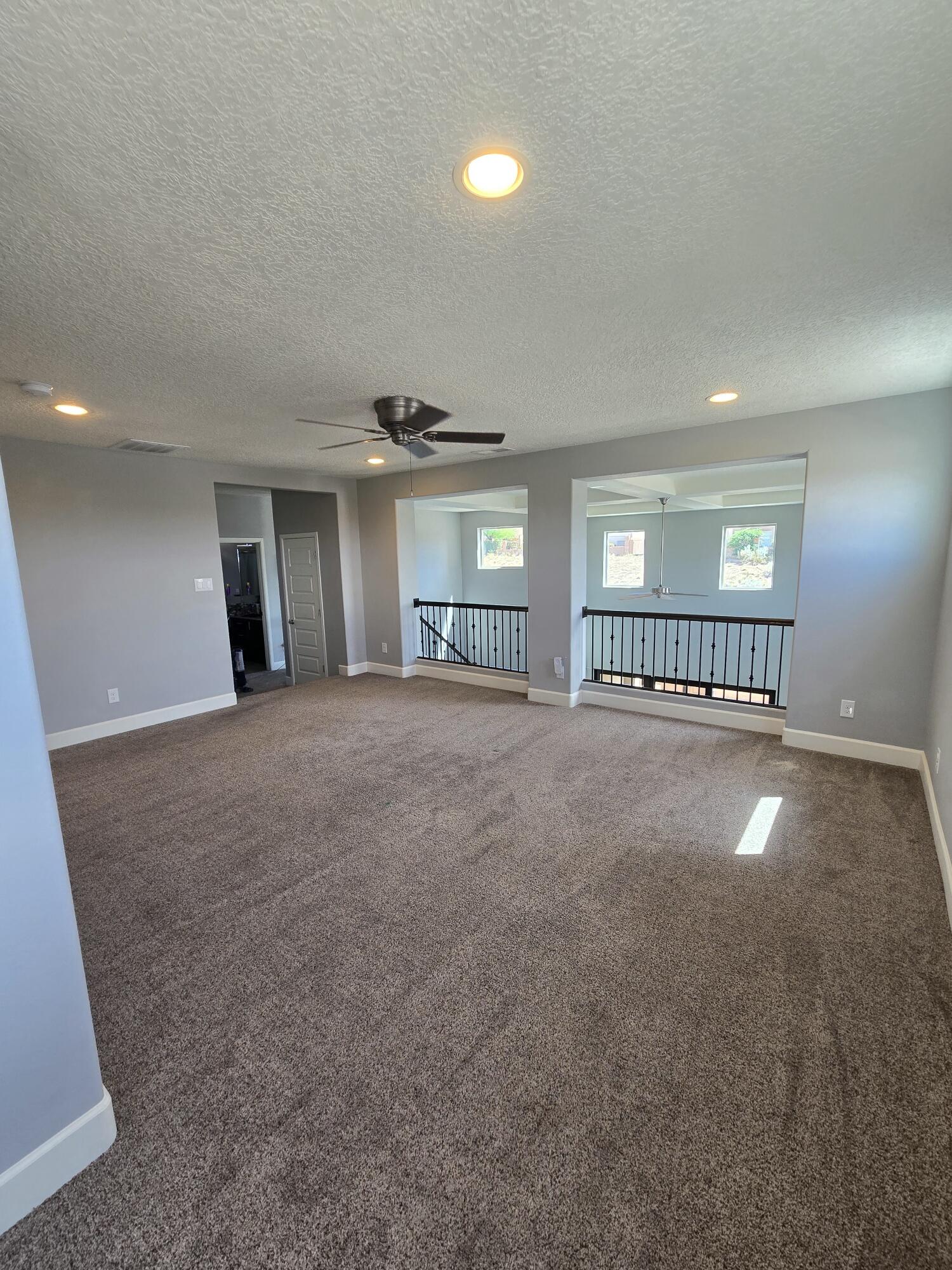 Photo 2 — 11932 Dahlia Avenue SE