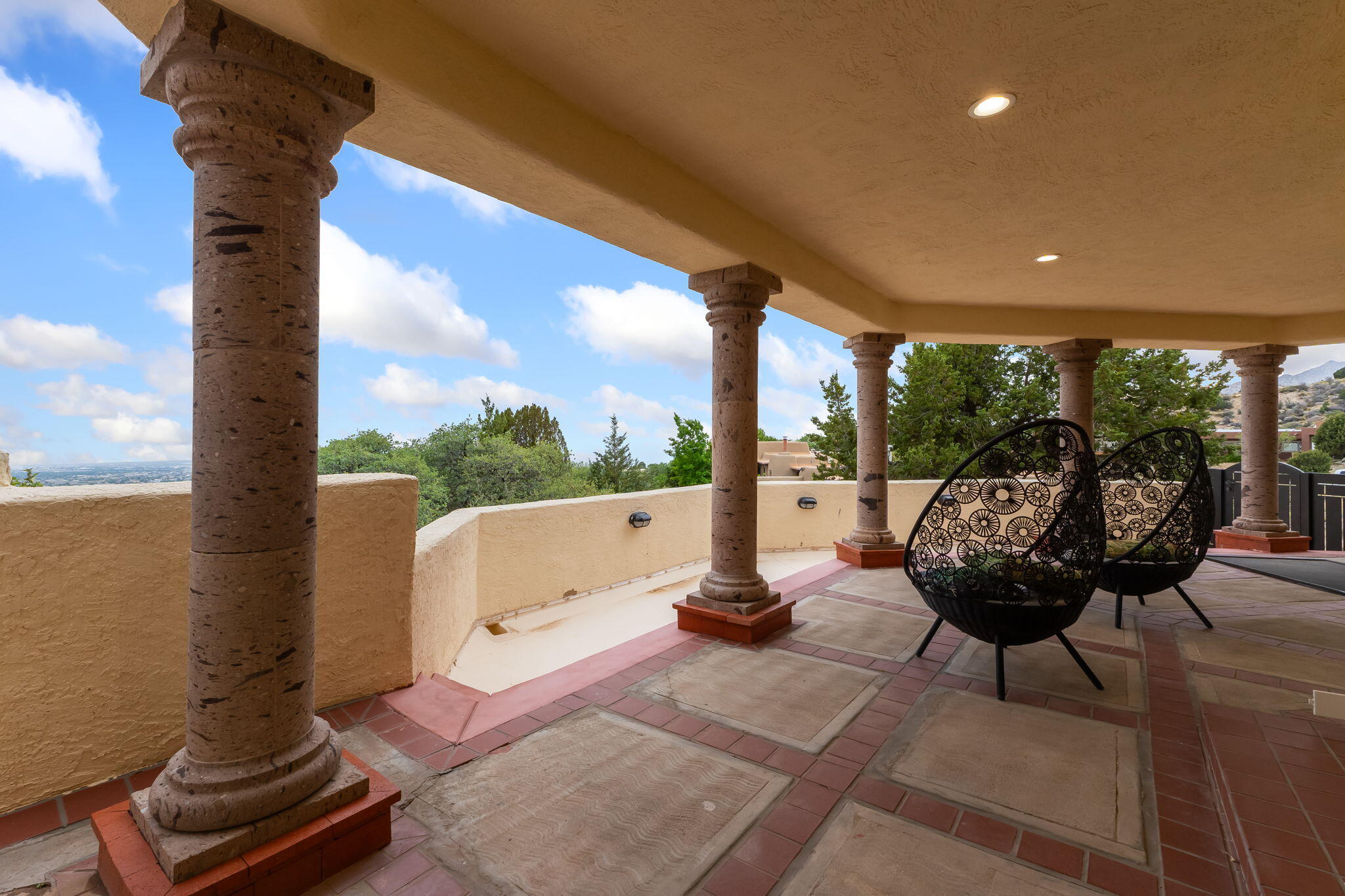 Photo 12 — 2 Sandia Heights Drive NE