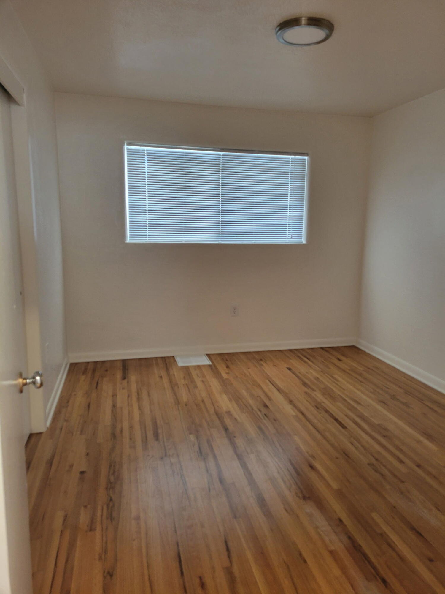 Photo 17 — 4021 Thaxton Avenue SE