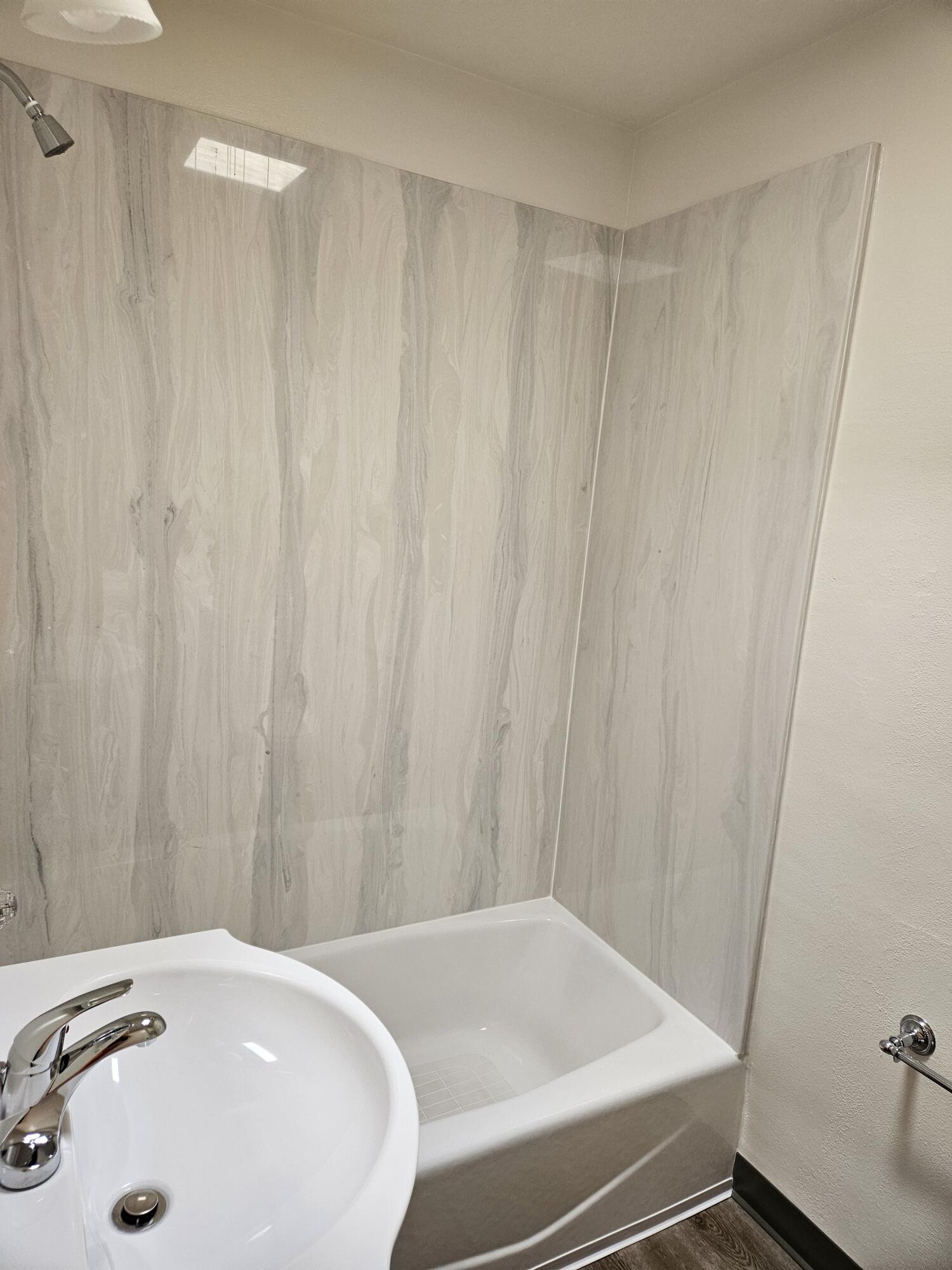 Photo 4 — 4021 Thaxton Avenue SE