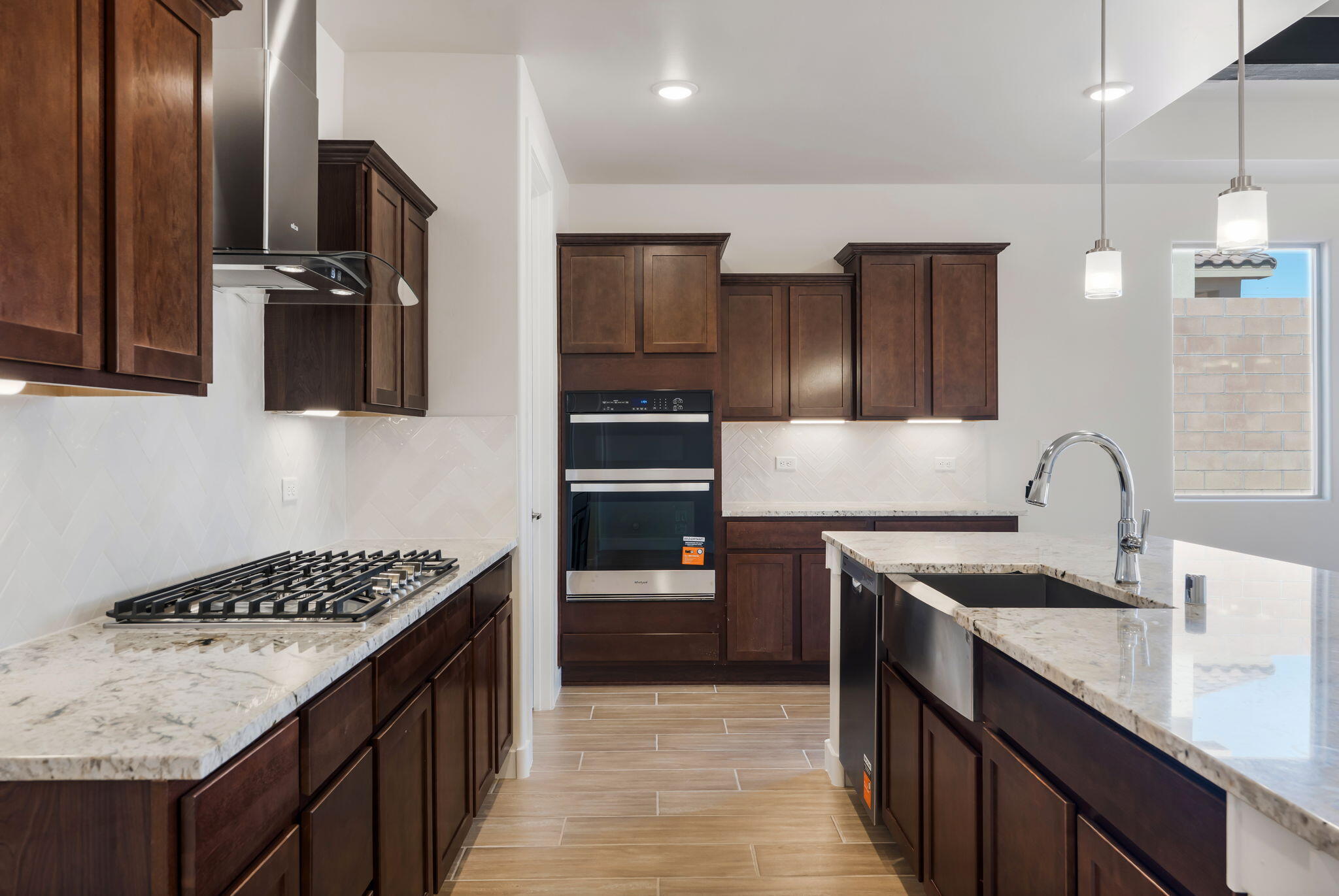 Photo 2 — 7244 Loire Drive NE