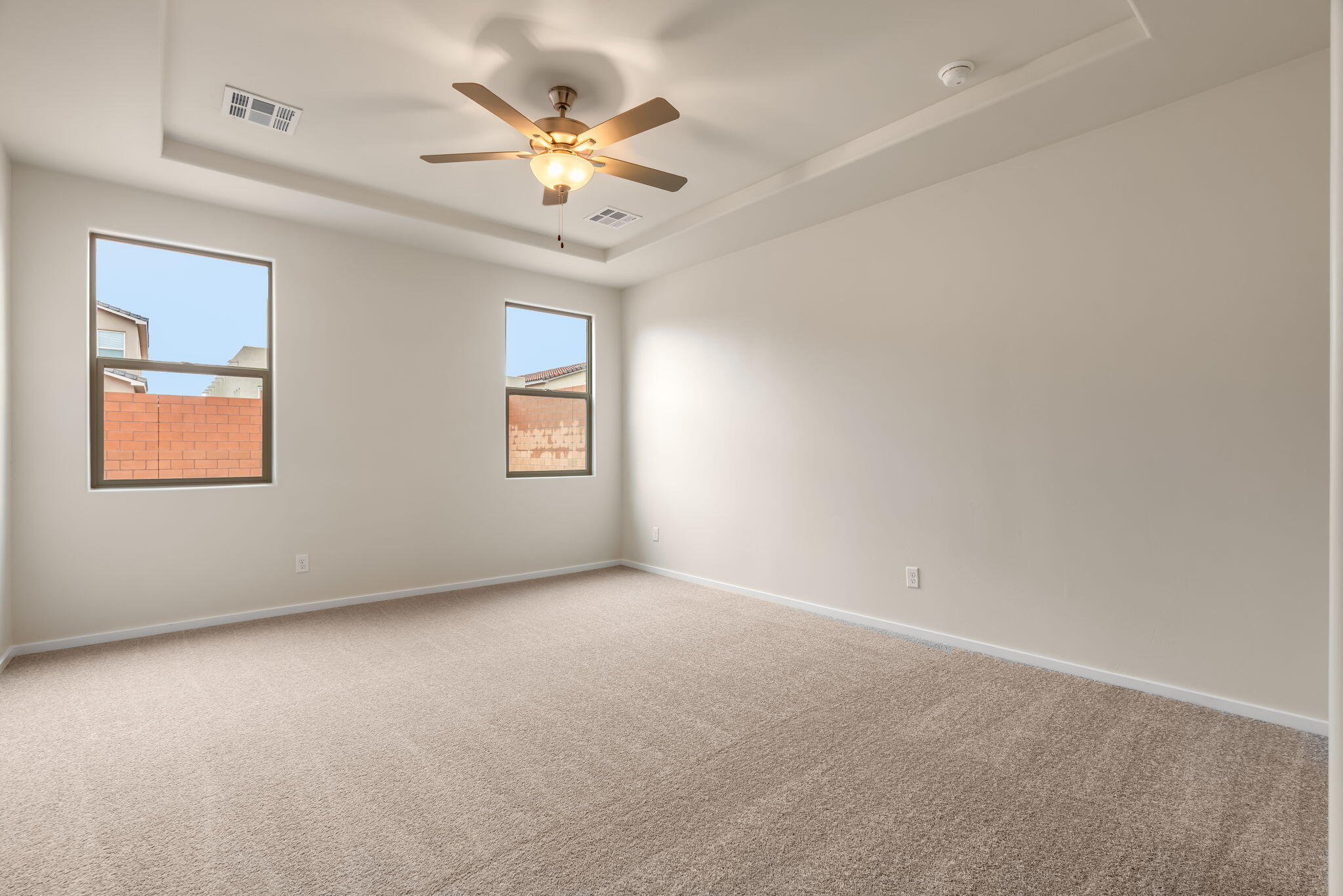 Photo 16 — 7245 Loire Drive NE