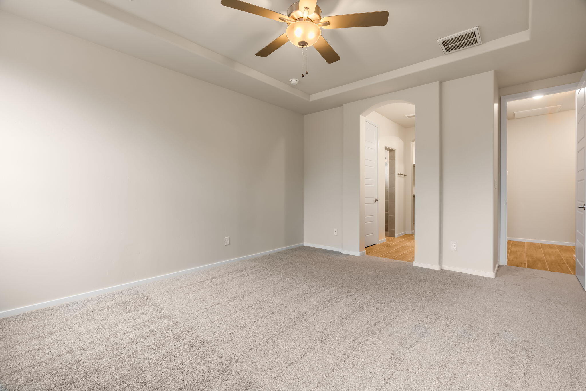 Photo 15 — 7245 Loire Drive NE