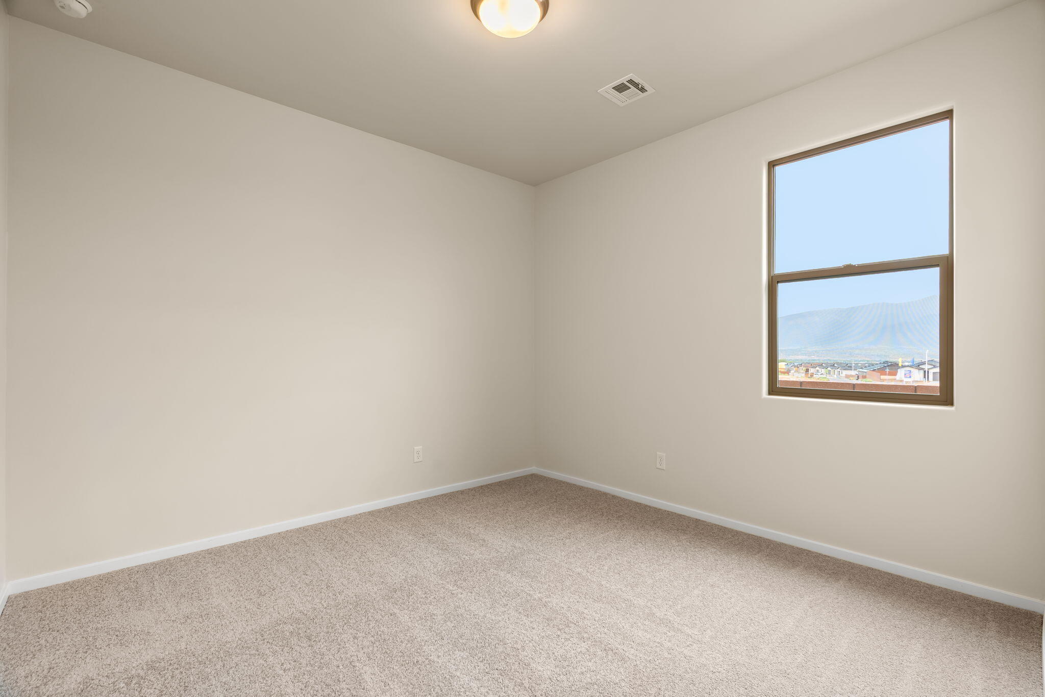 Photo 12 — 7245 Loire Drive NE
