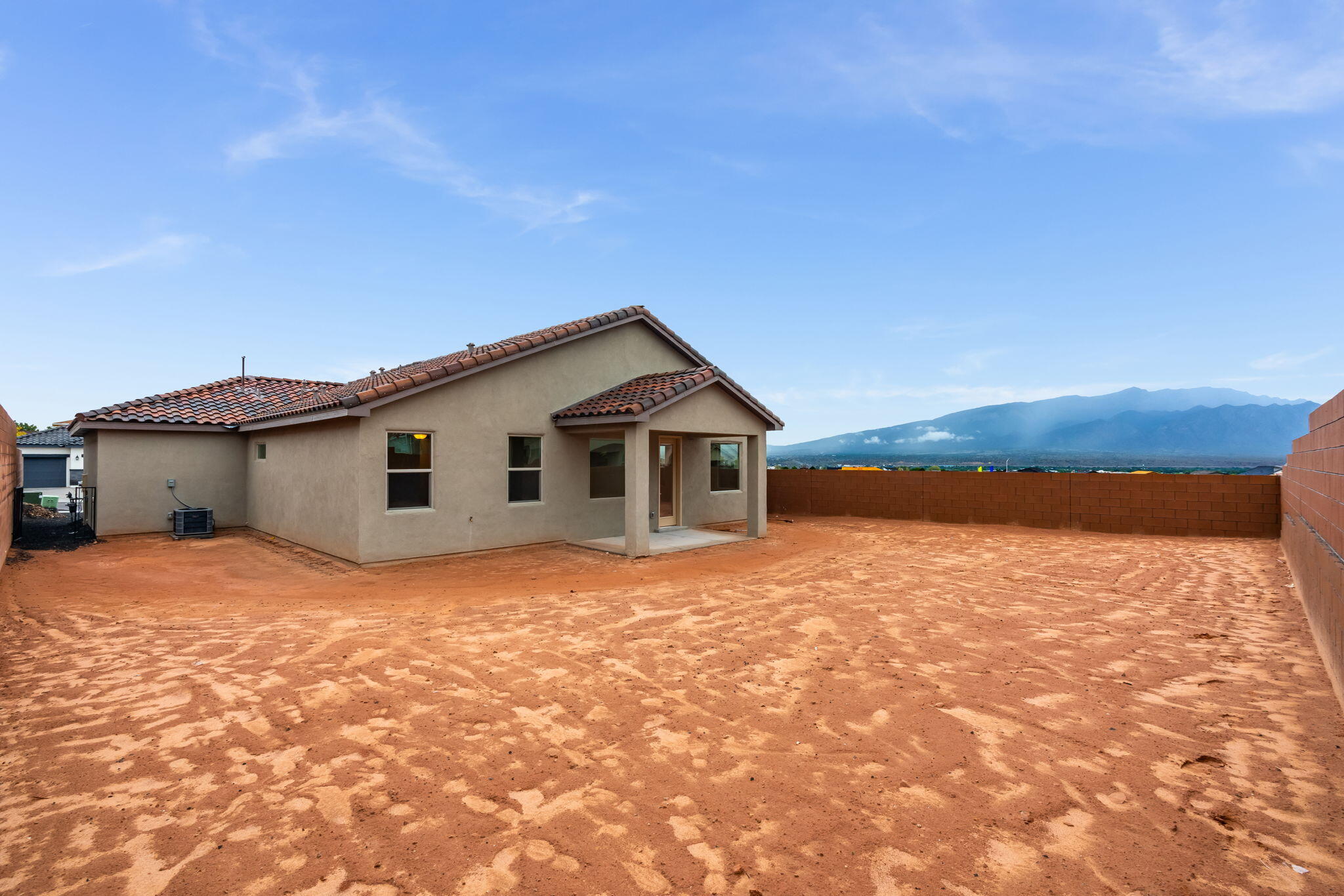 Photo 5 — 7245 Loire Drive NE