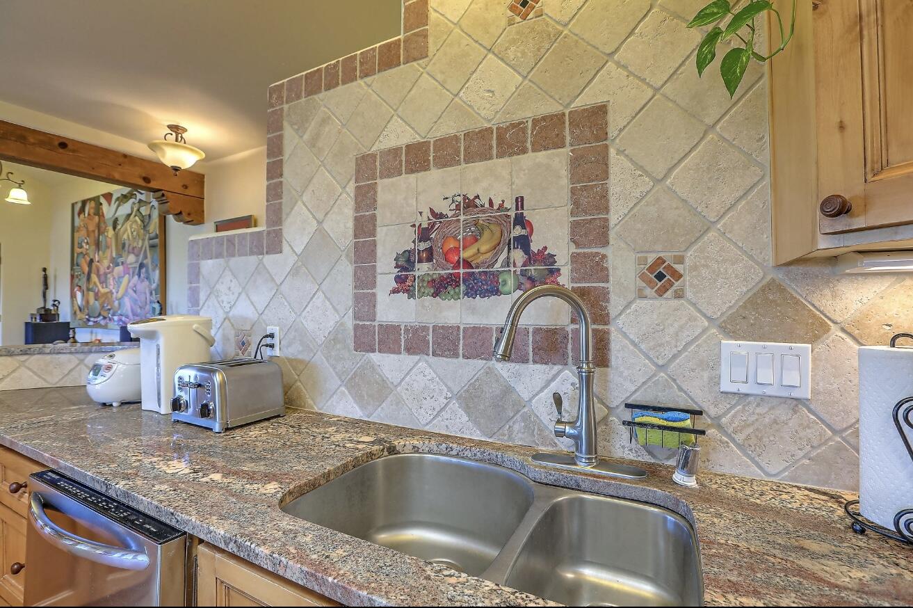 Photo 11 — 11 Tres Amigos Road