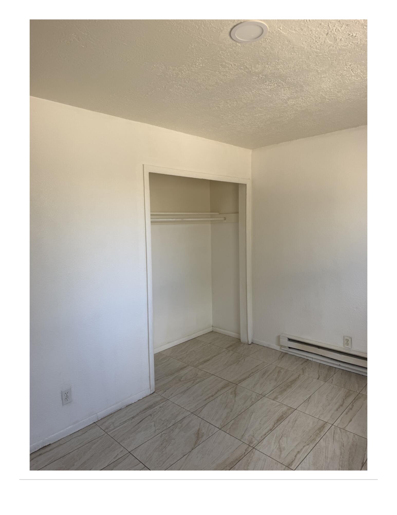 Photo 8 — 209 Texas Street NE