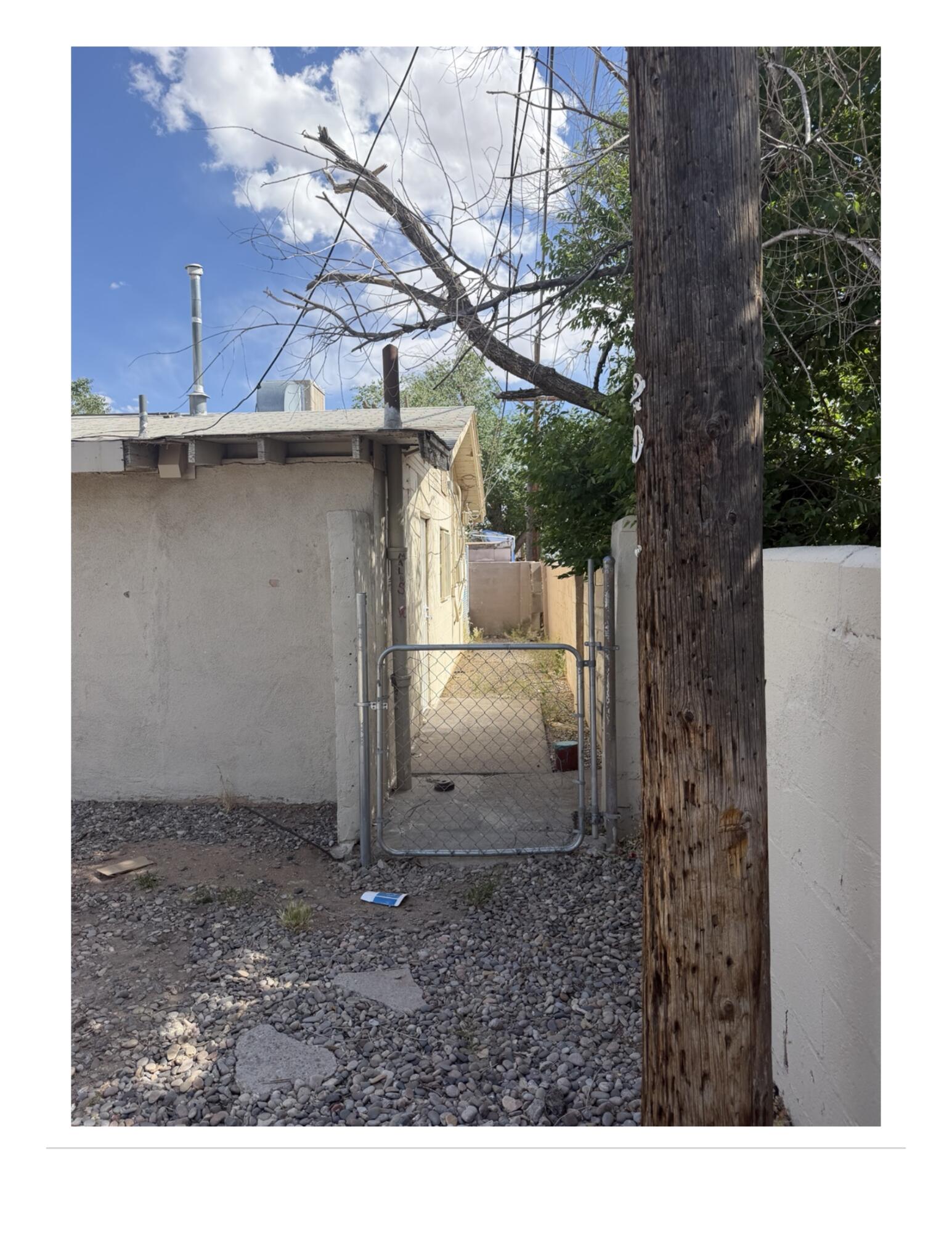 Photo 13 — 209 Texas Street NE