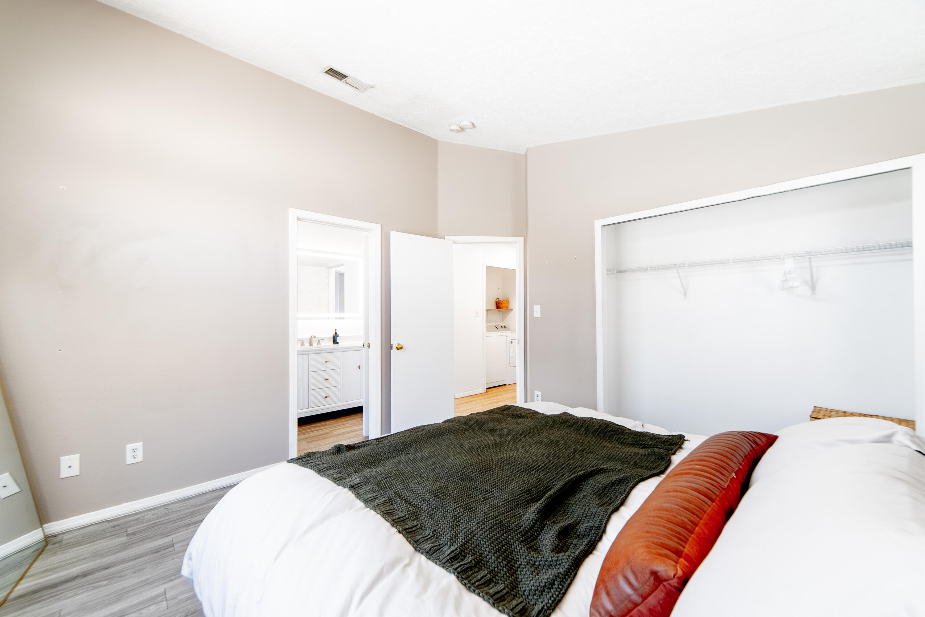 Photo 9 — 6009 Cyonus Avenue NW