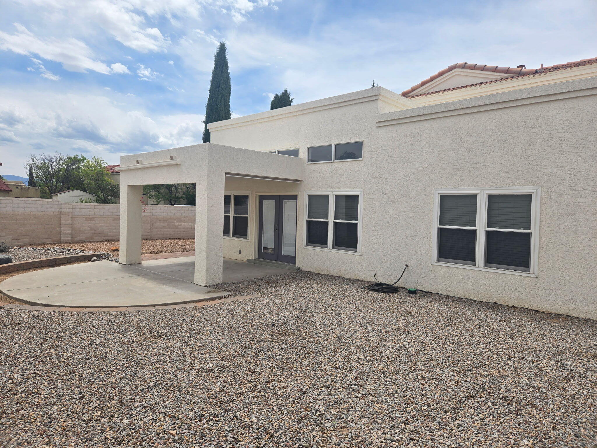 Photo 2 — 233 Nicklaus Drive SE