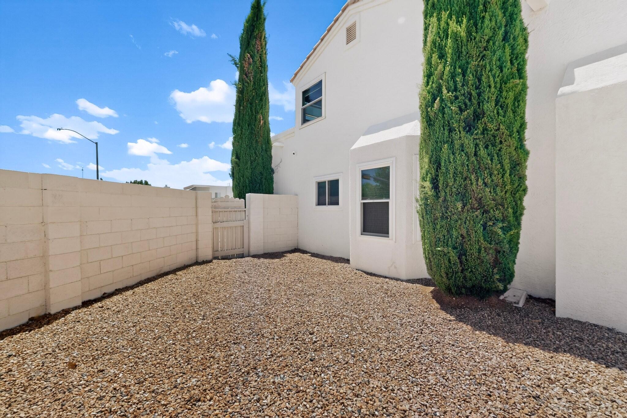 Photo 7 — 233 Nicklaus Drive SE