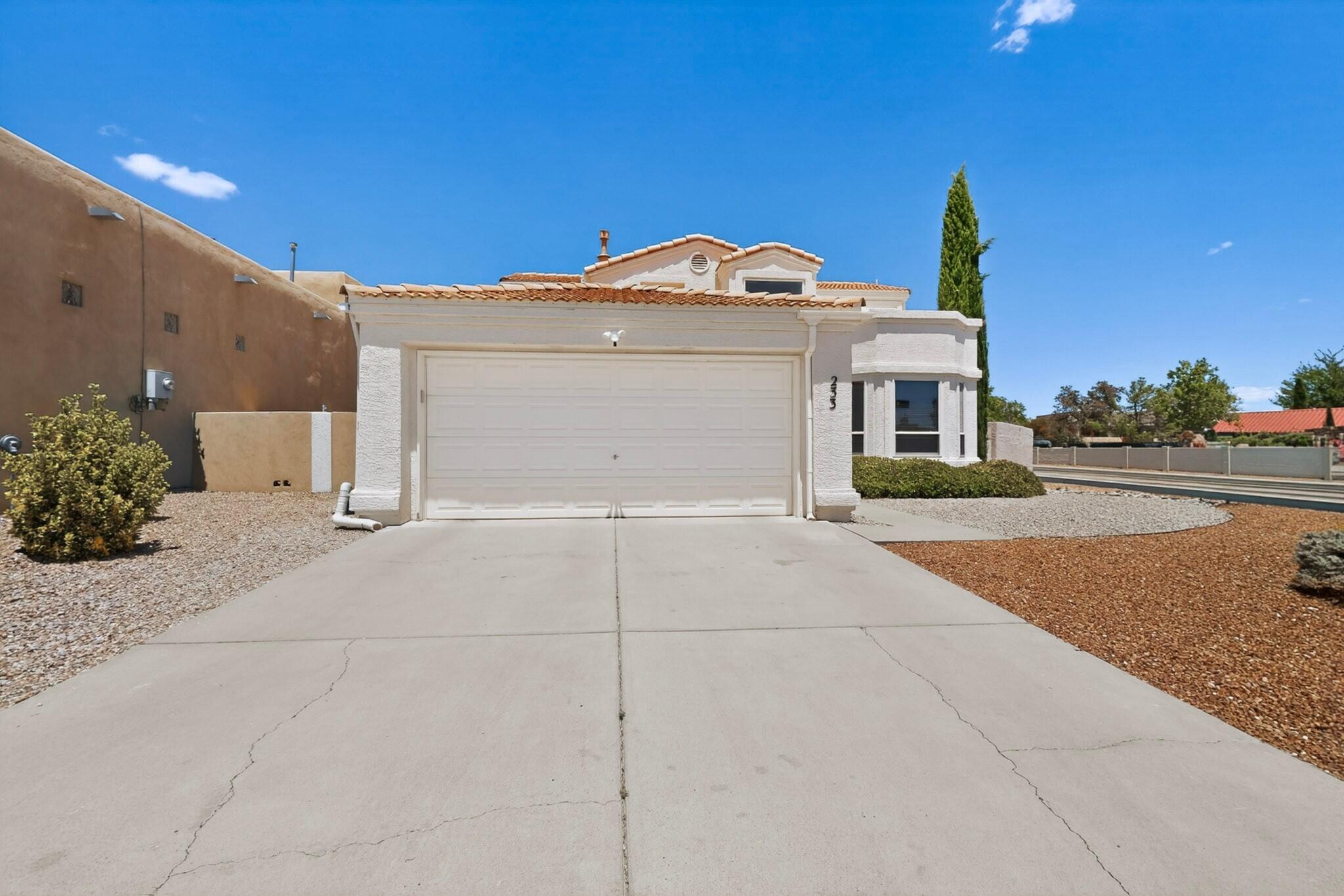 Photo 9 — 233 Nicklaus Drive SE
