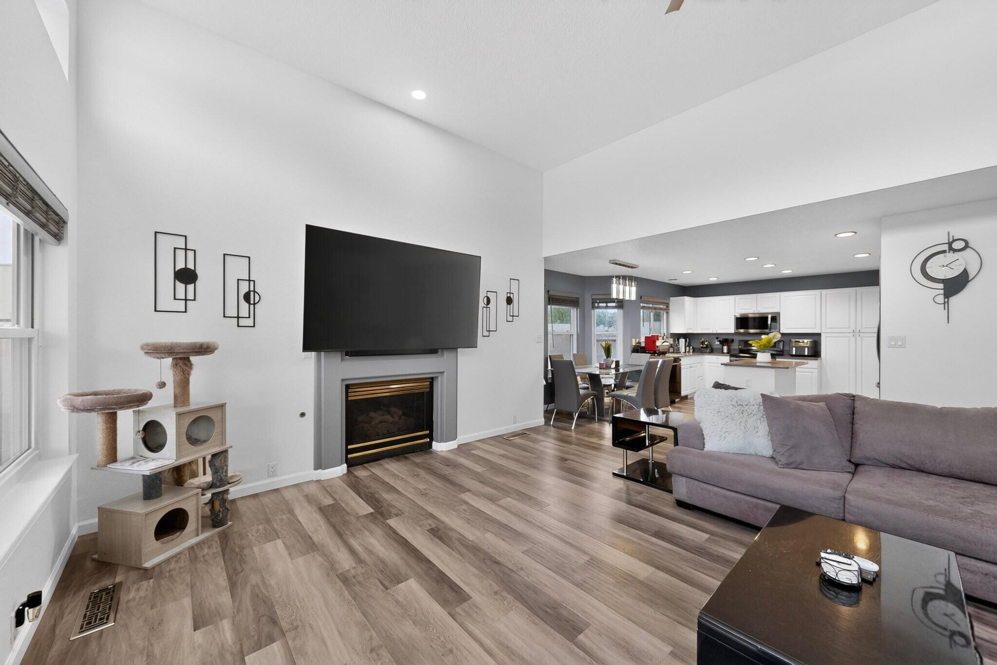 Photo 16 — 233 Nicklaus Drive SE