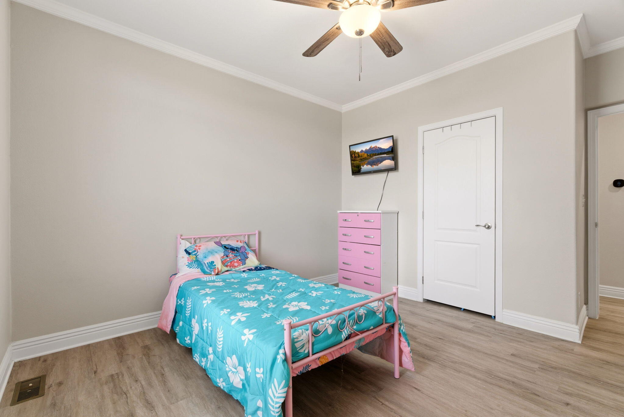 Photo 7 — 4 High Vista Drive