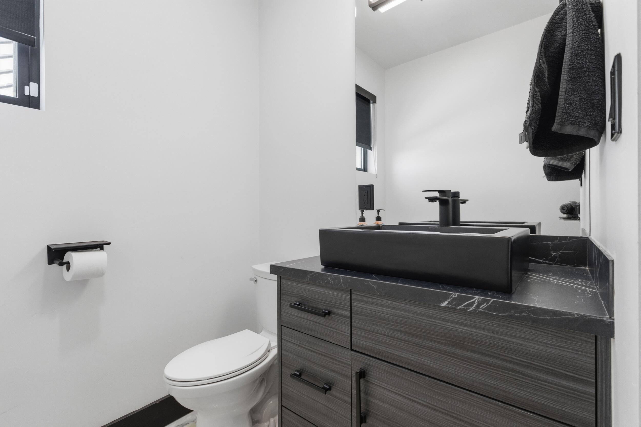 Photo 4 — 1320 Crestview Drive SW