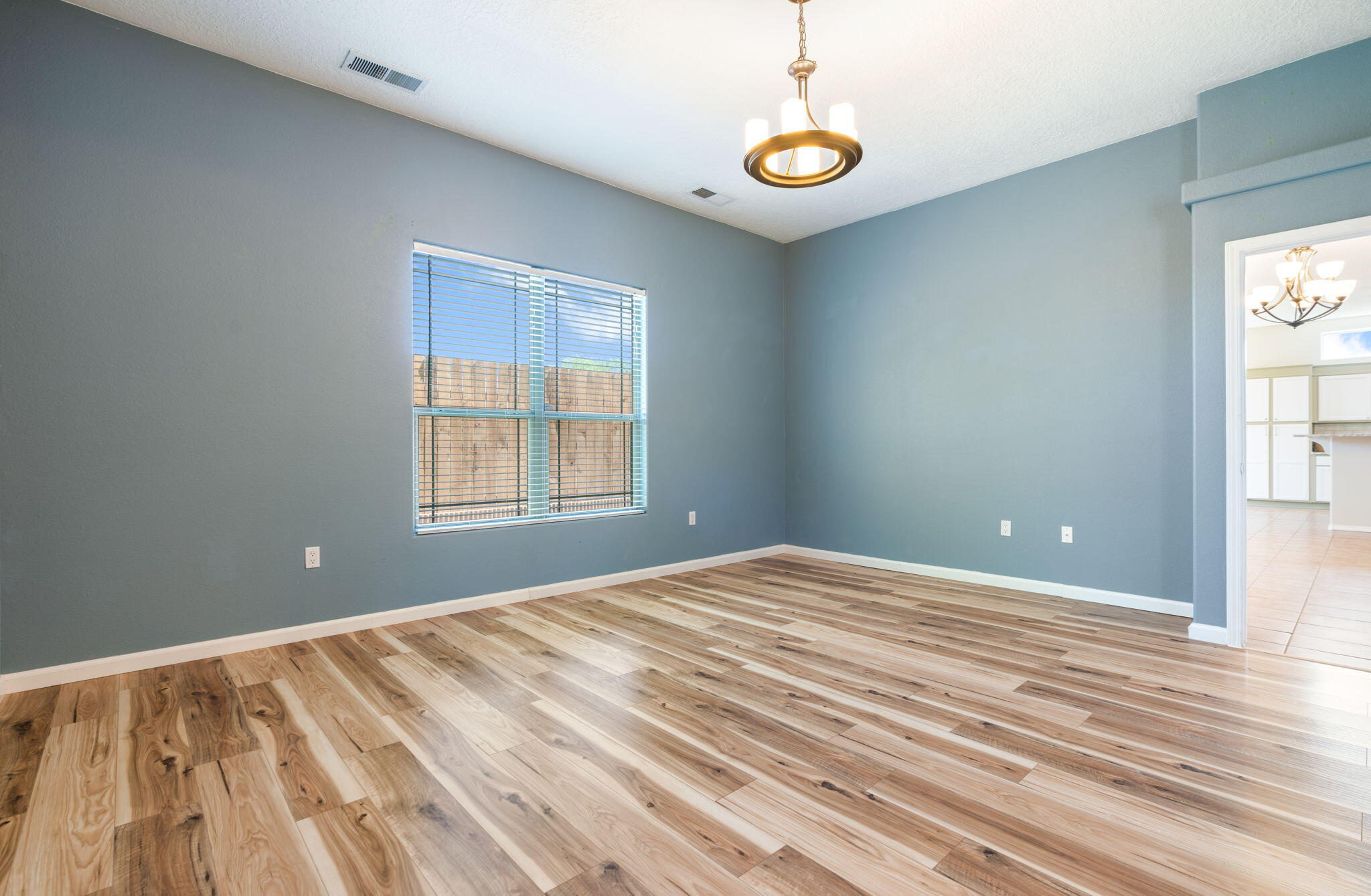 Photo 18 — 212 Riesling Road
