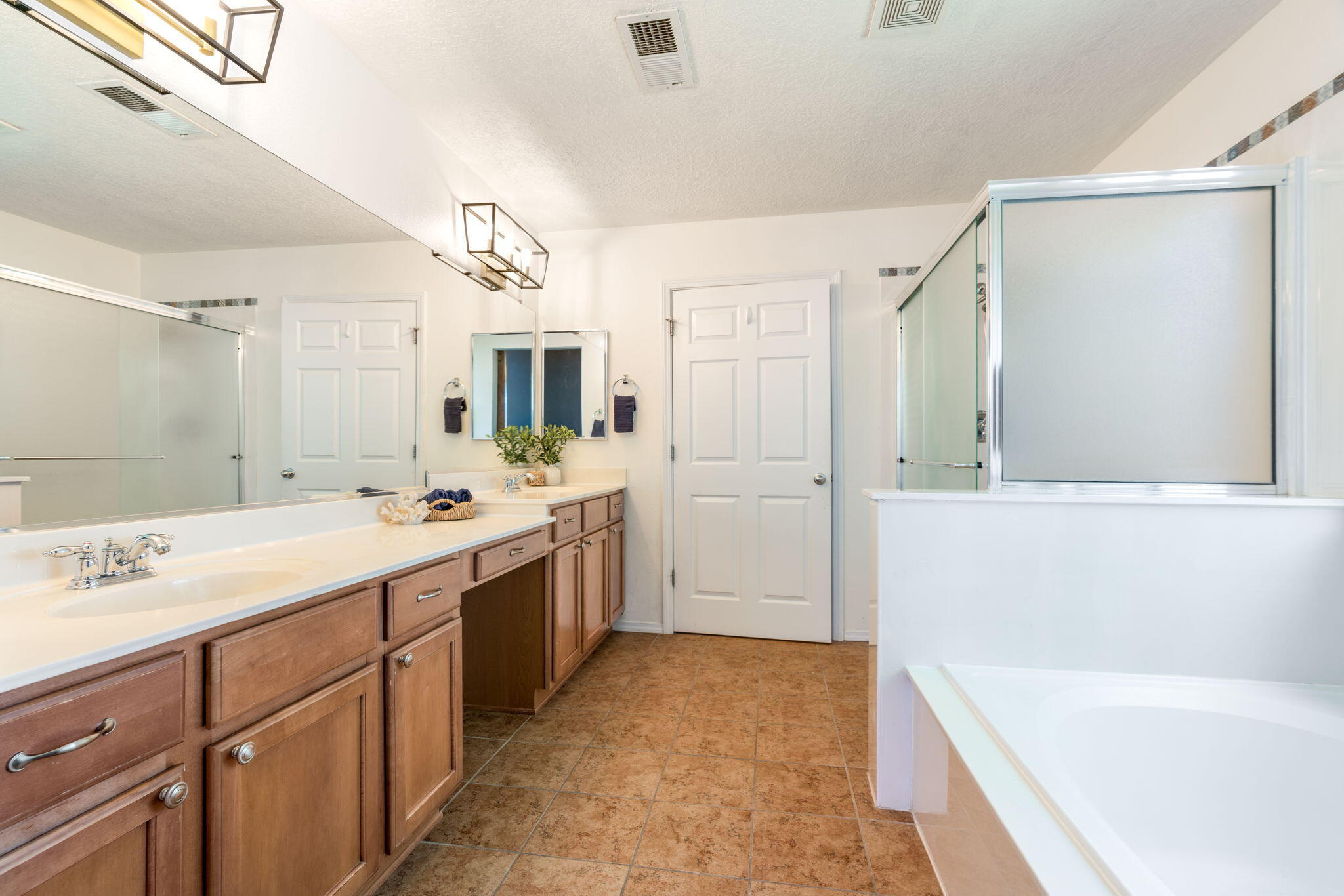 Photo 17 — 212 Riesling Road