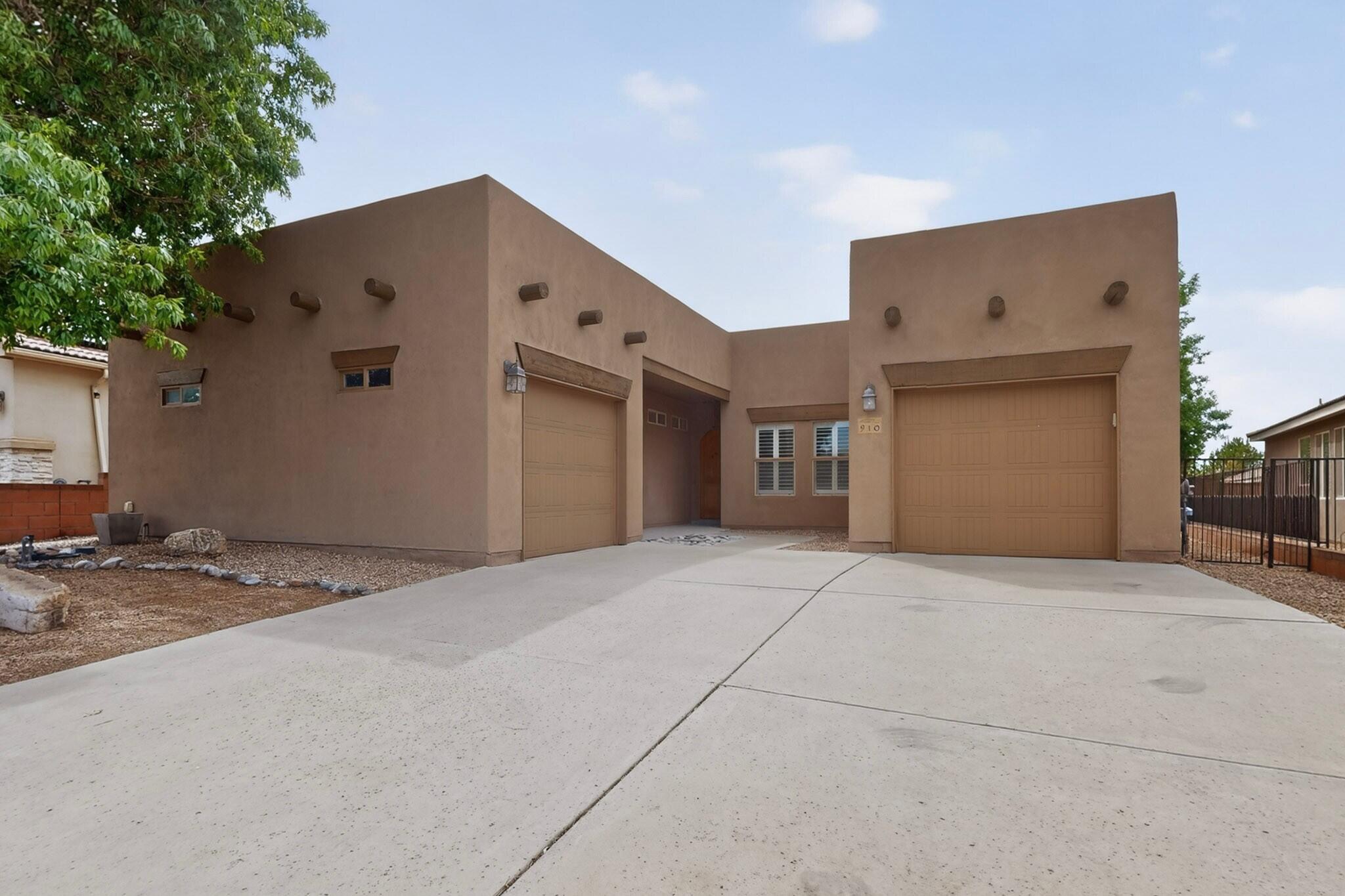 Photo 11 — 910 Mountain Phlox Way