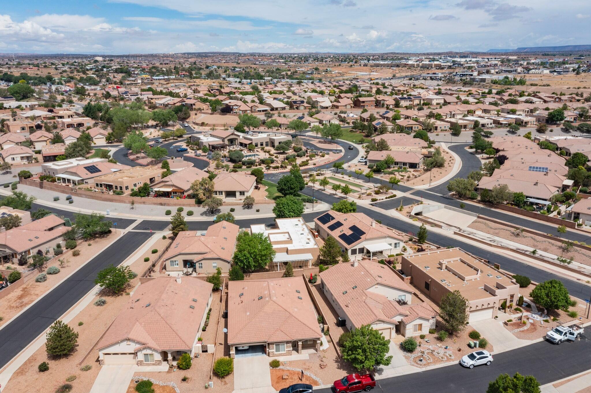 Photo 4 — 910 Mountain Phlox Way