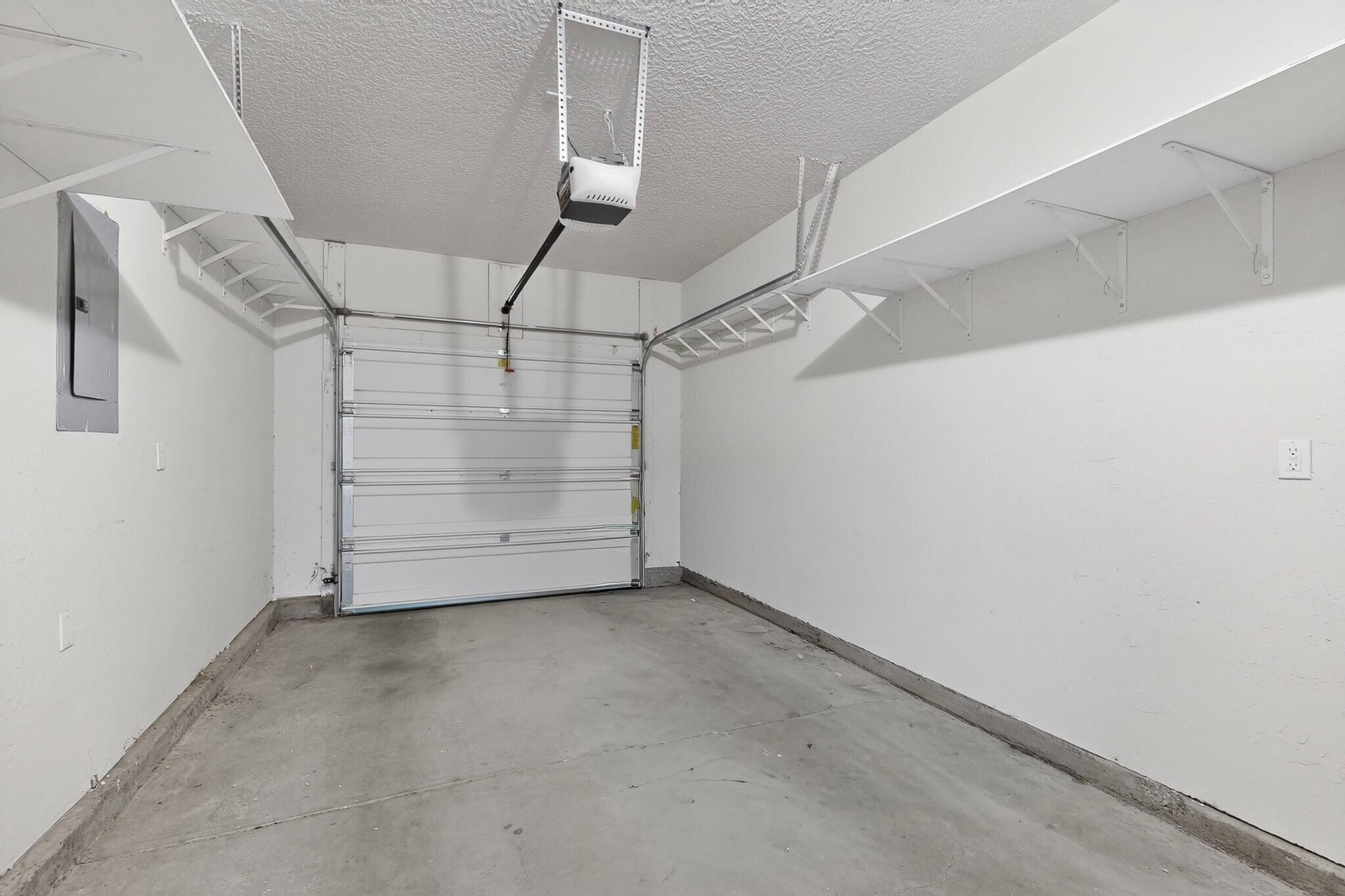 Photo 3 — 910 Mountain Phlox Way