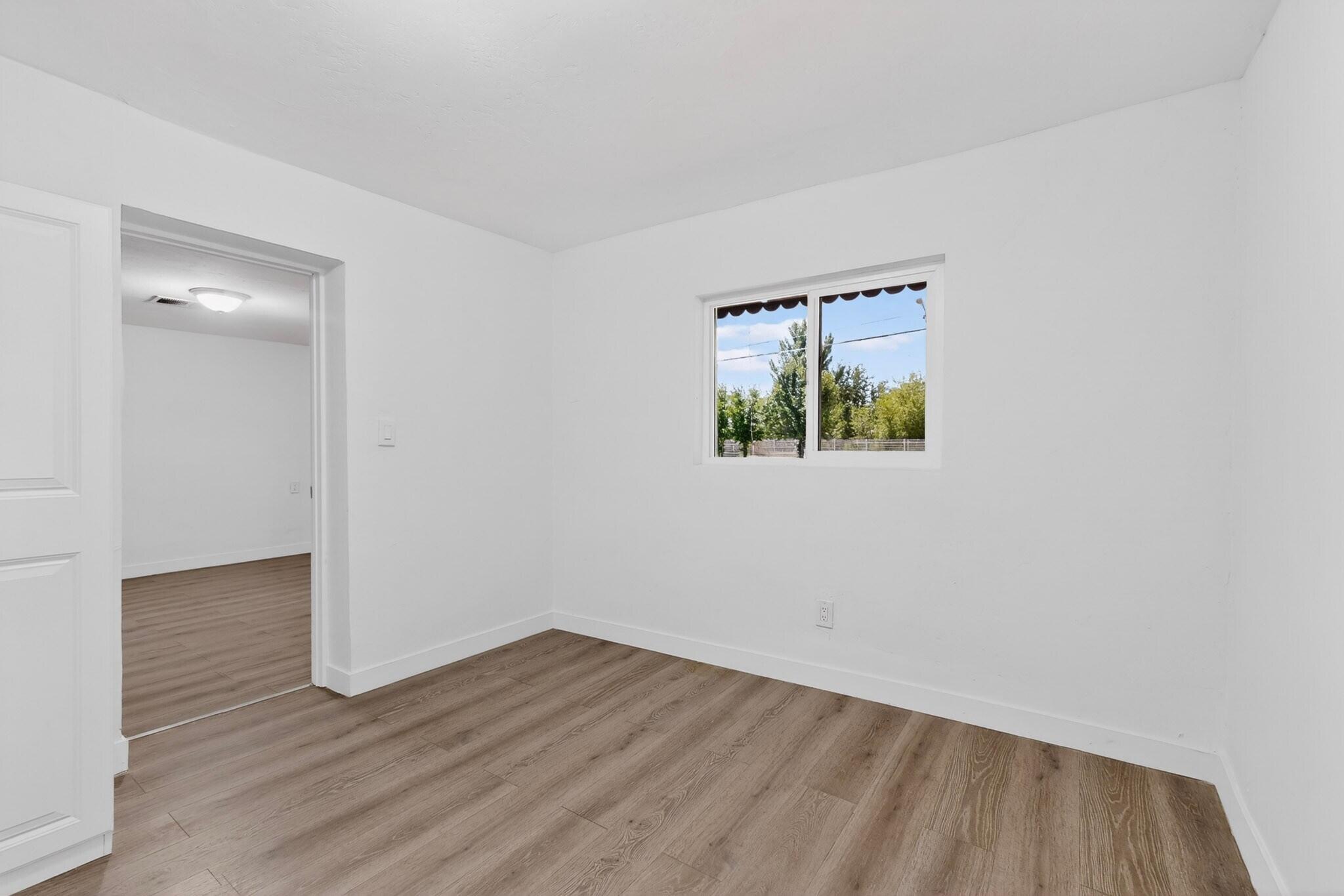 Photo 18 — 1104 E River Road