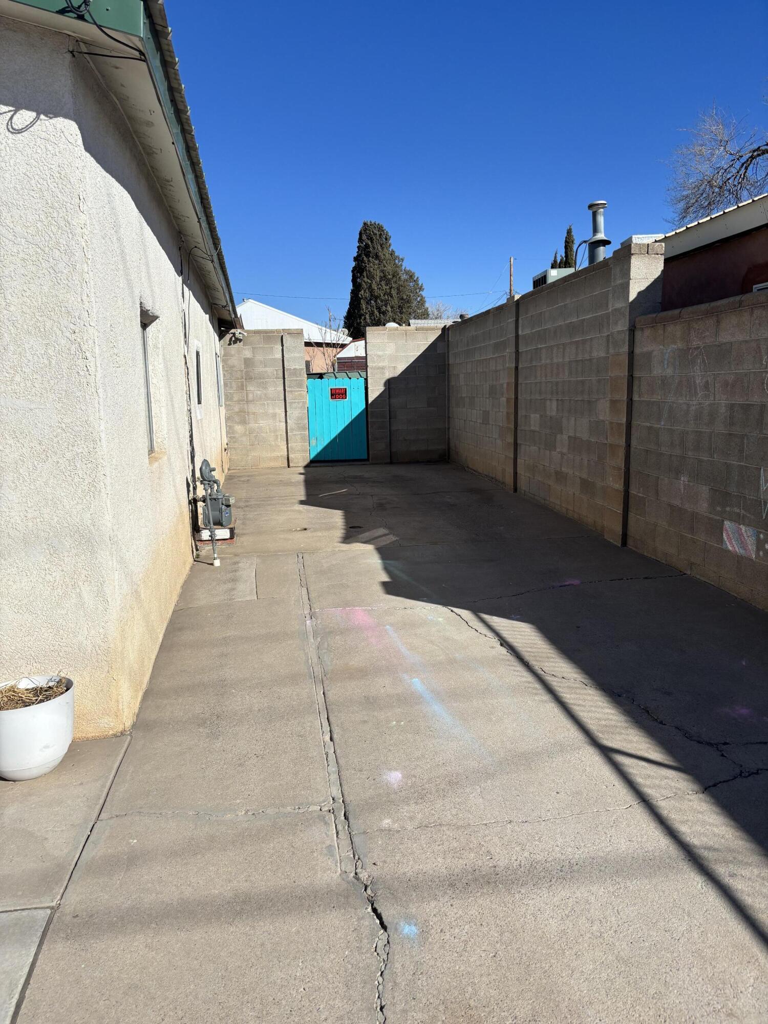 Photo 4 — 427 Odelia Road NE