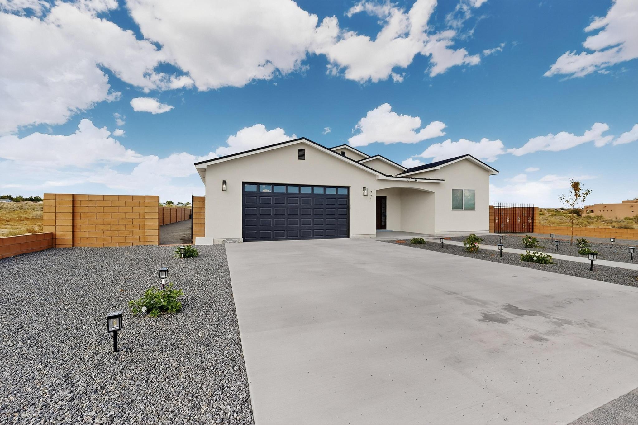 2326 Box Lake Drive NE, Rio Rancho, NM 87144