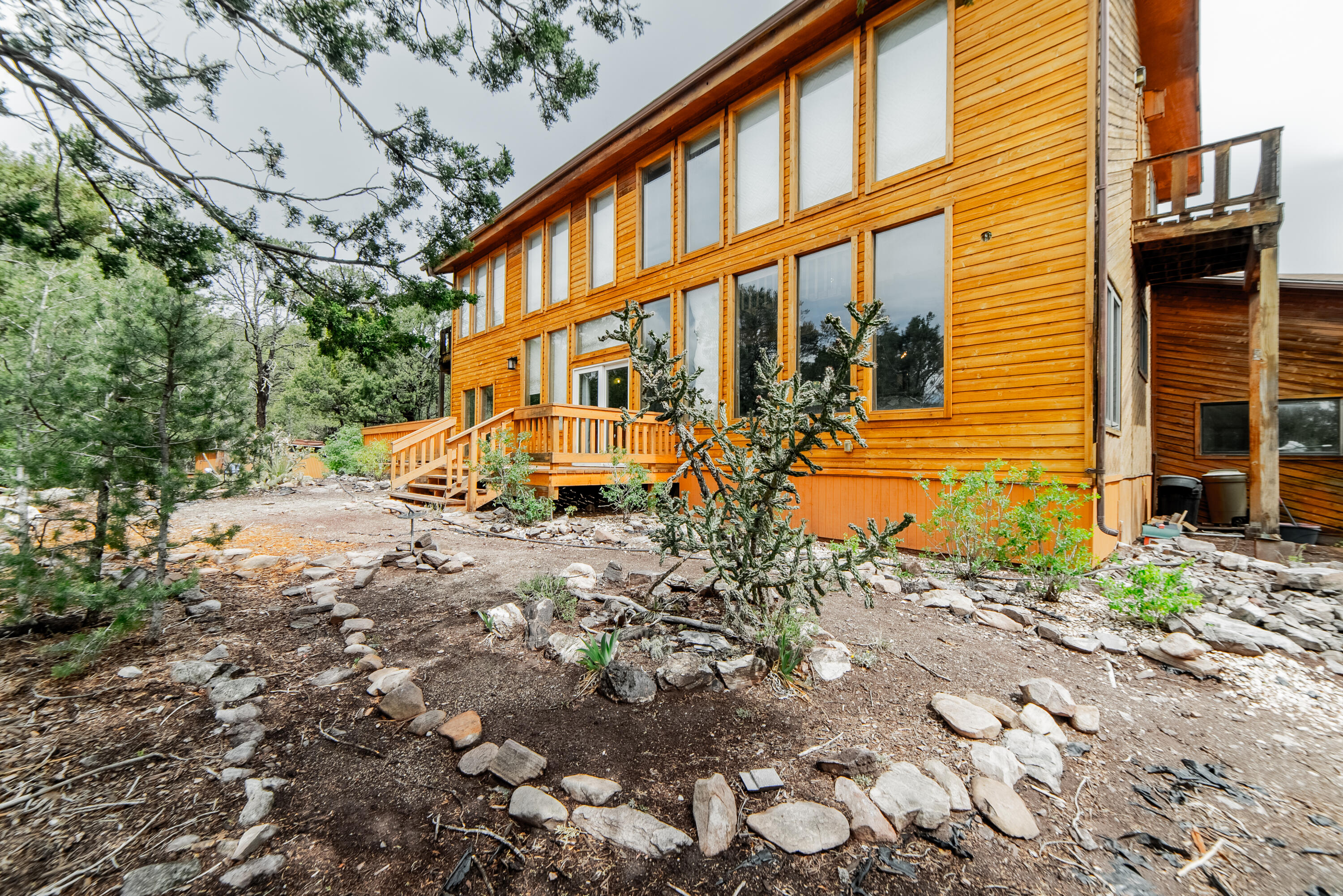 60 Sandia Haven Drive, Cedar Crest, NM 87008