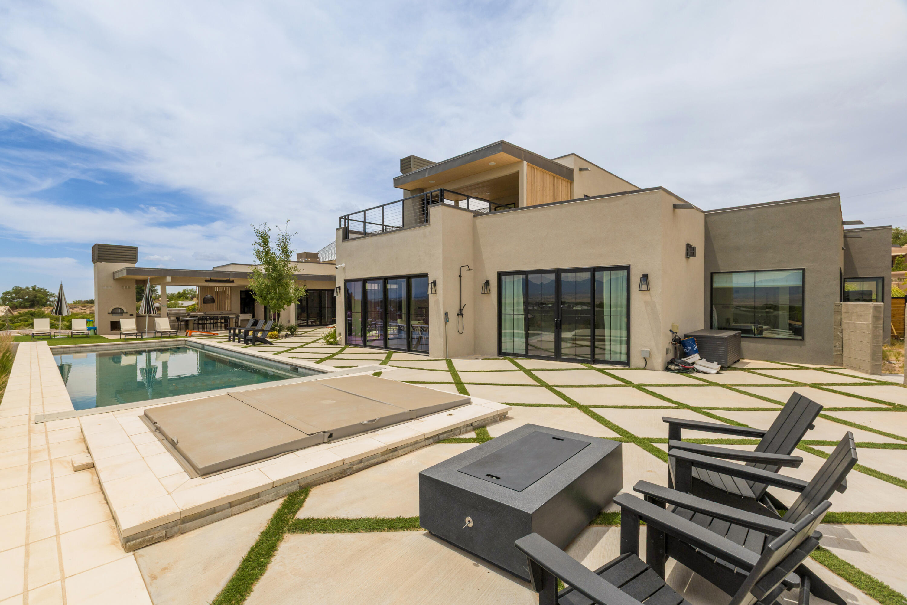 Photo 10 — 1524 W Ella Drive