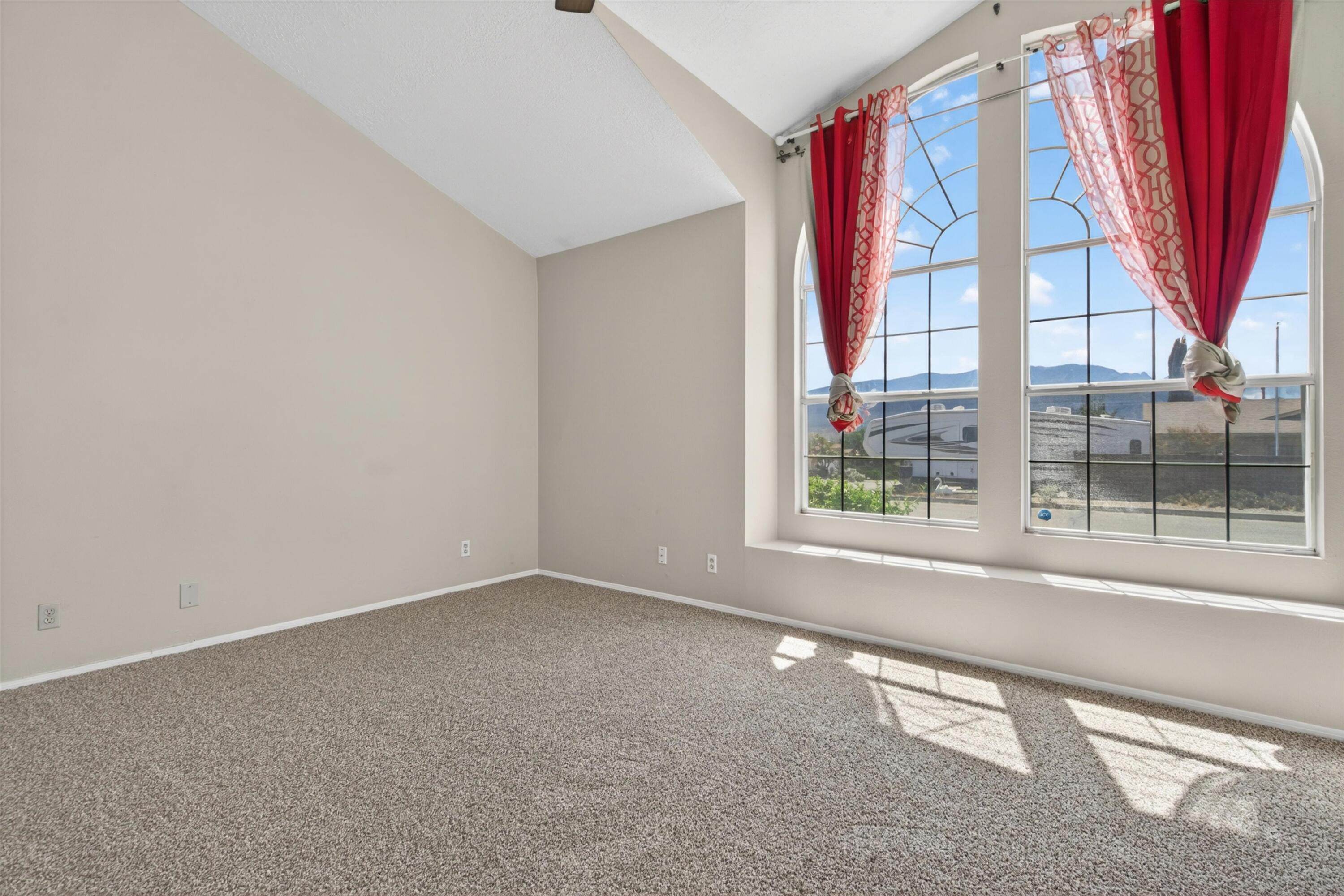 Photo 18 — 2413 Agua Fria Drive NE