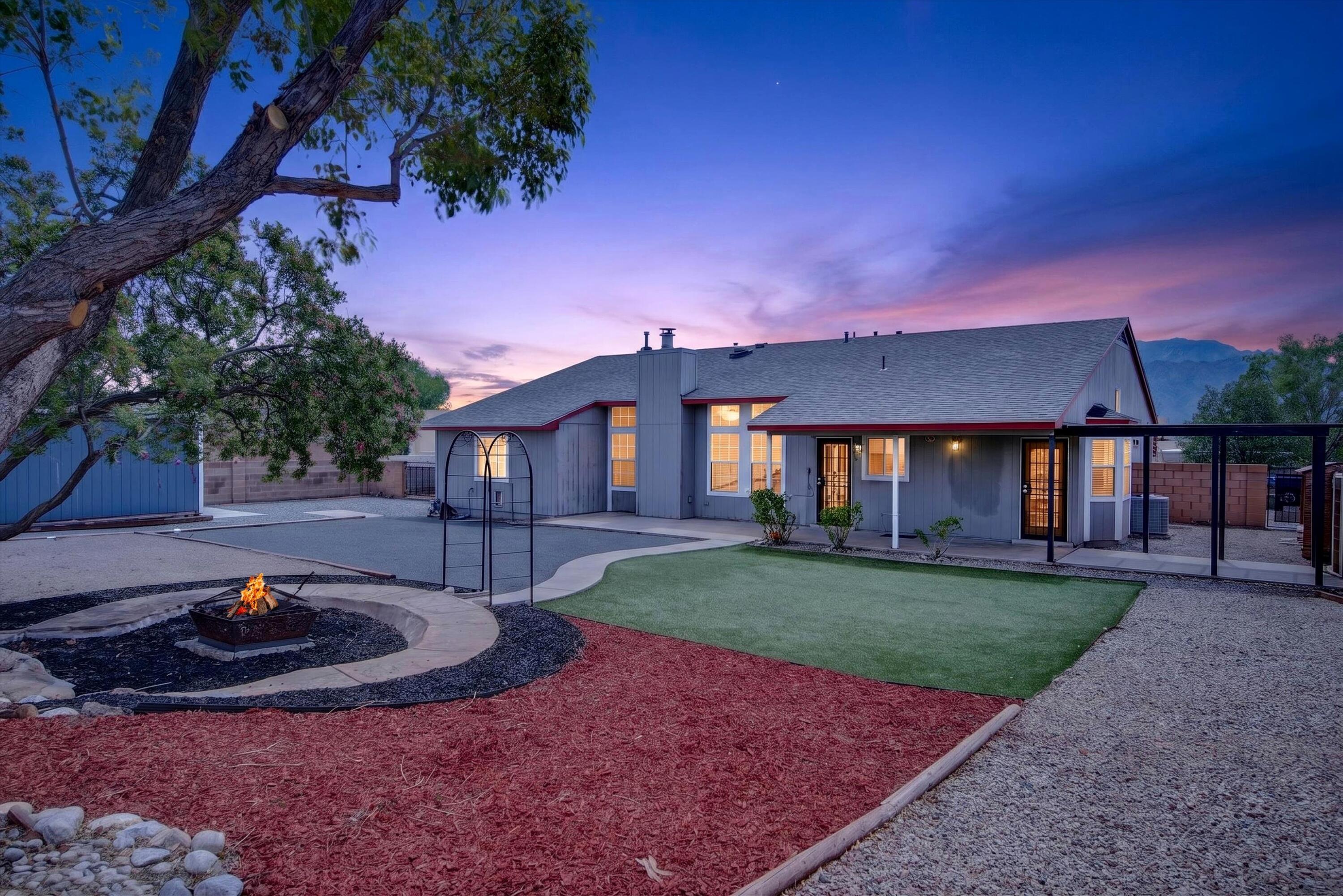 Photo 11 — 2413 Agua Fria Drive NE
