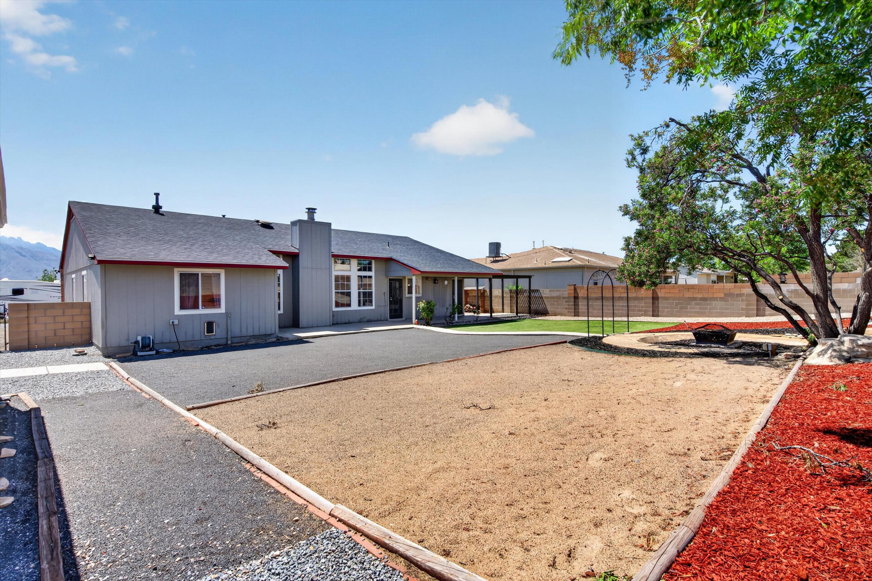 Photo 9 — 2413 Agua Fria Drive NE