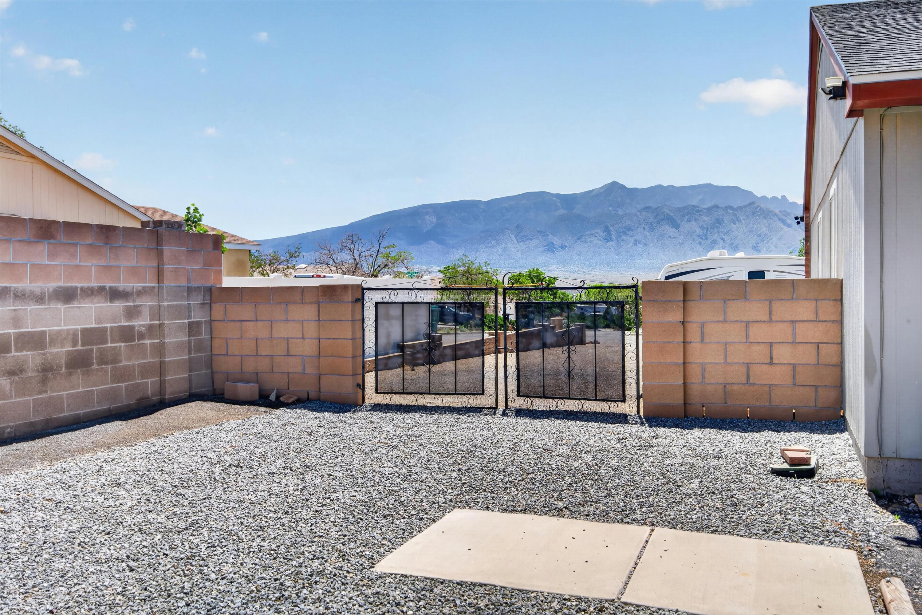 Photo 7 — 2413 Agua Fria Drive NE