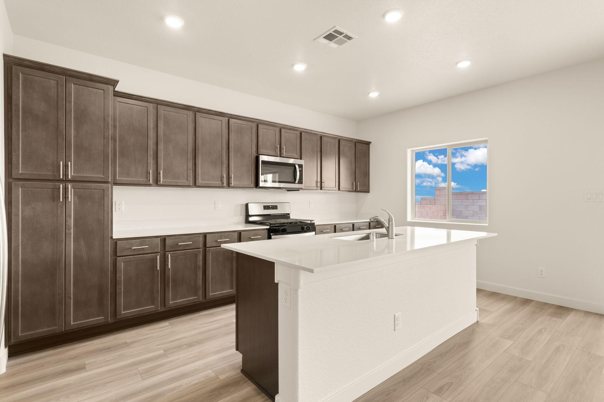 Photo 18 — 1515 Rawhide Loop NE