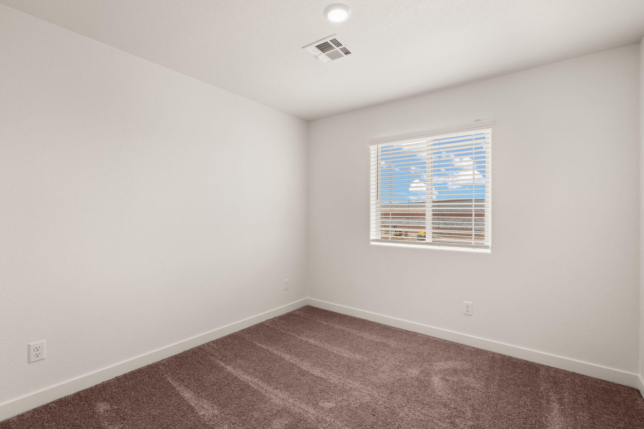 Photo 9 — 1515 Rawhide Loop NE