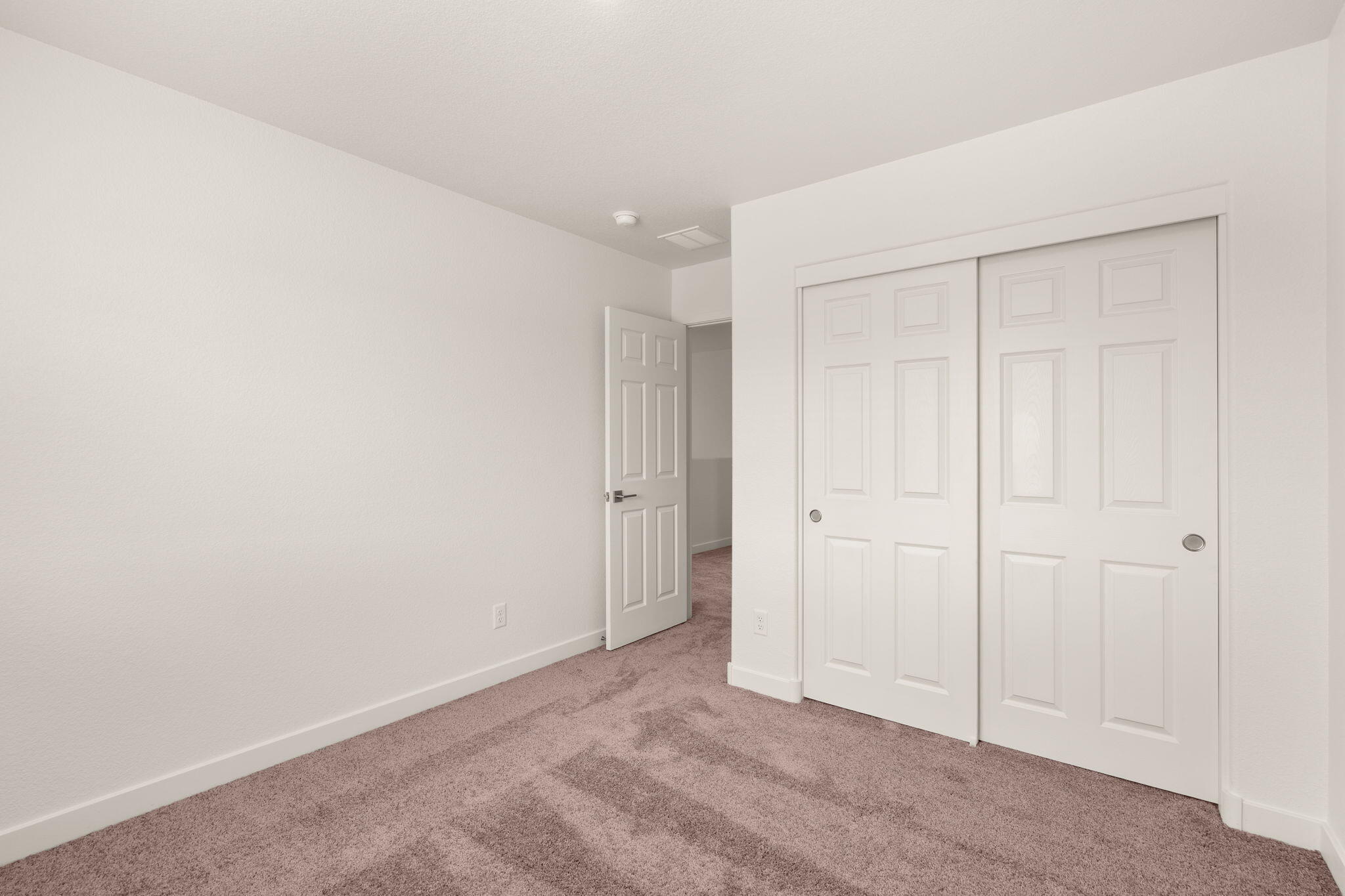 Photo 8 — 1515 Rawhide Loop NE
