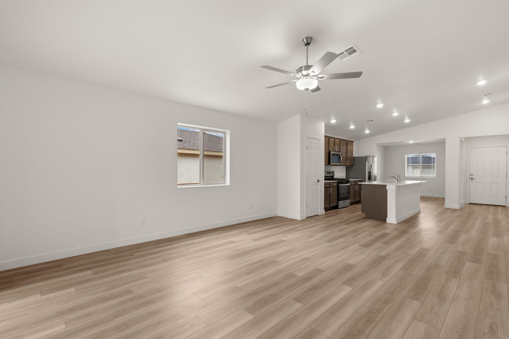 Photo 14 — 1520 Rawhide Loop NE