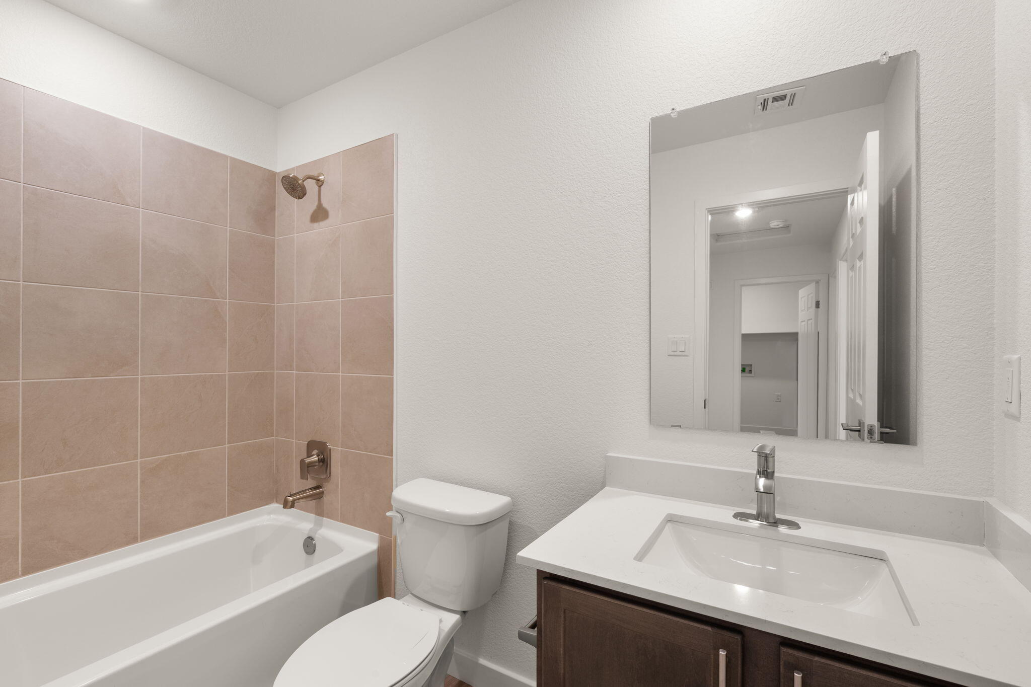 Photo 9 — 1520 Rawhide Loop NE