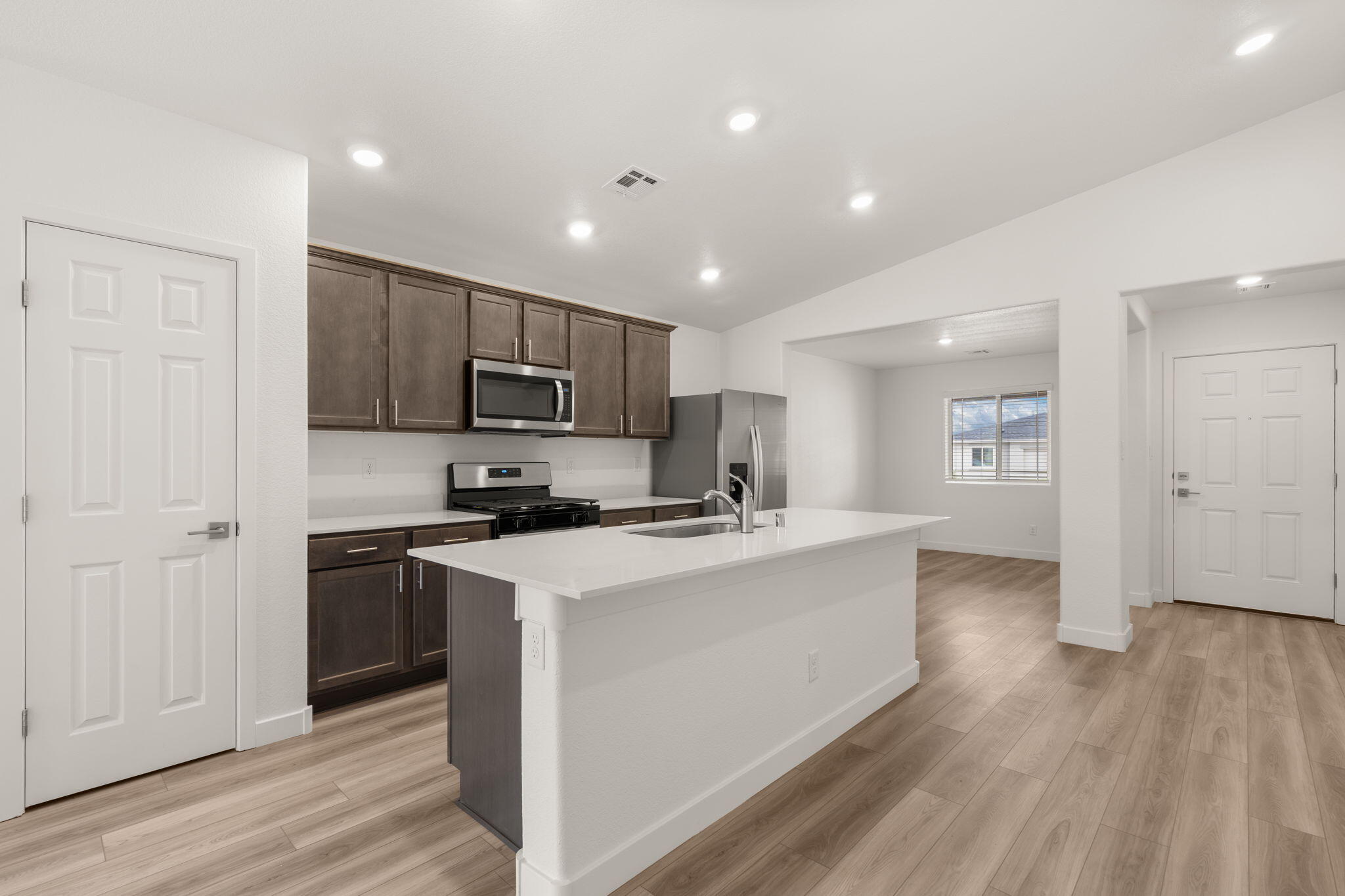 Photo 19 — 1520 Rawhide Loop NE